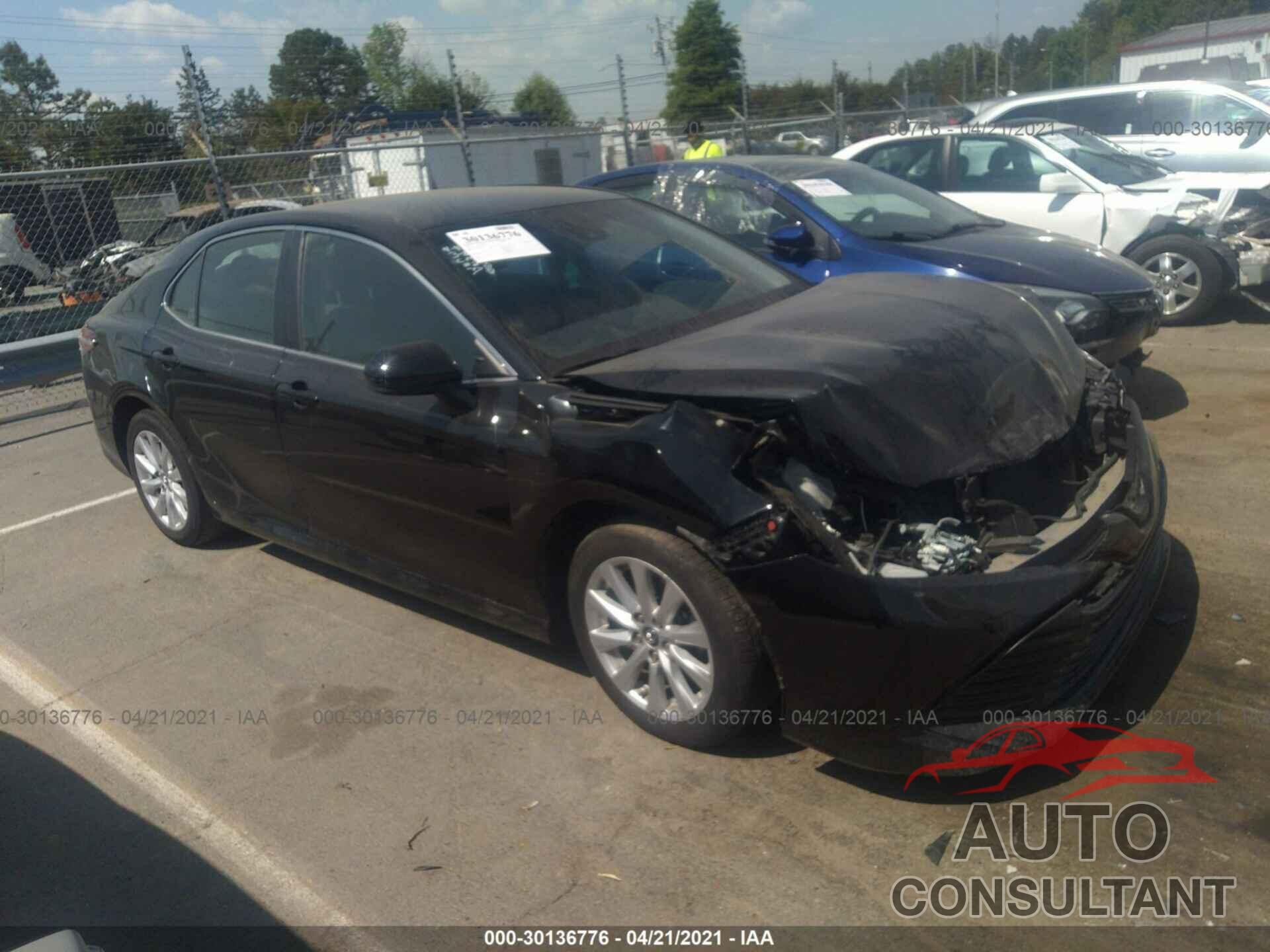 TOYOTA CAMRY 2018 - 4T1B11HK8JU580170