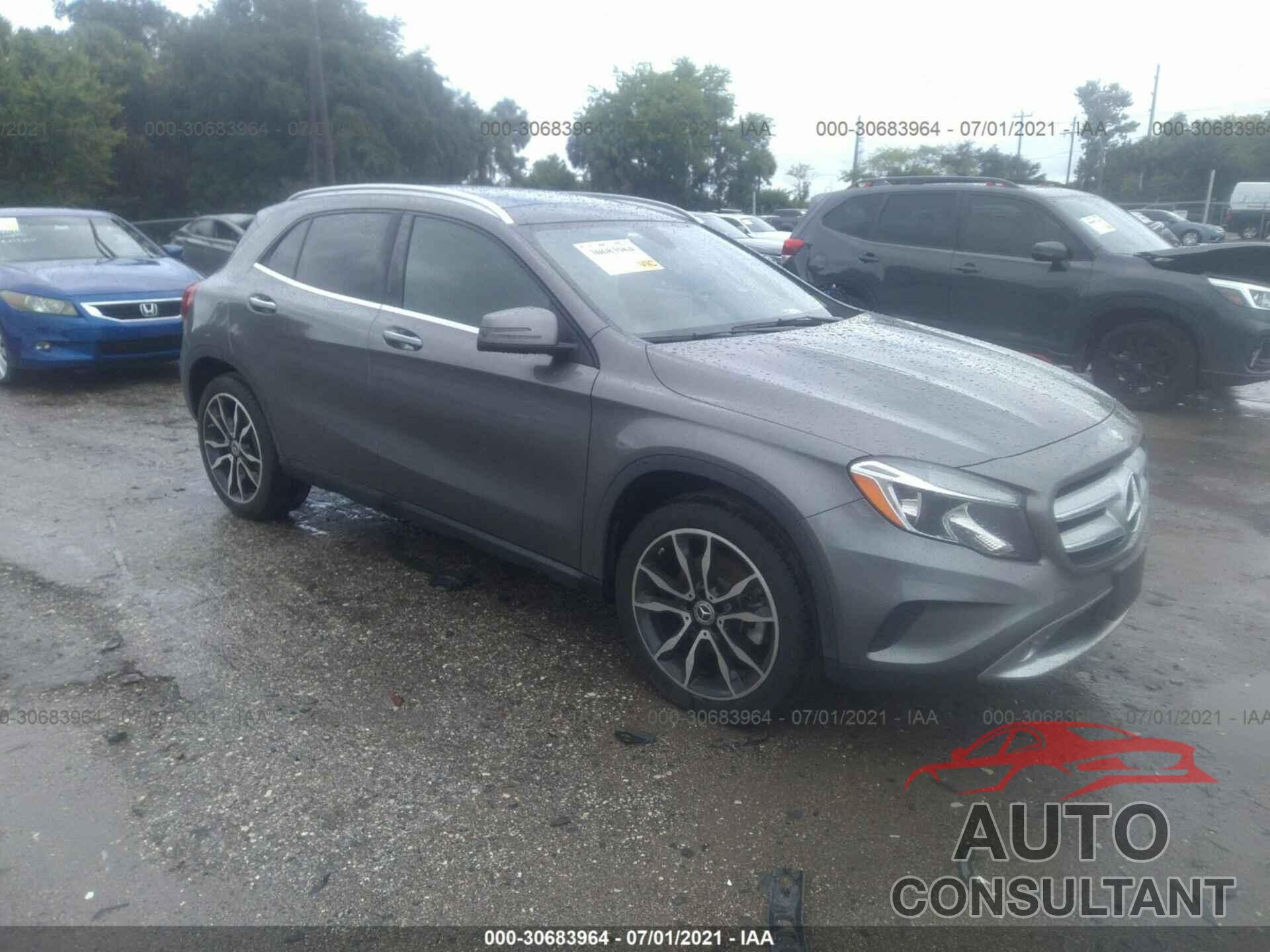 MERCEDES-BENZ GLA 2016 - WDCTG4GB6GJ224458