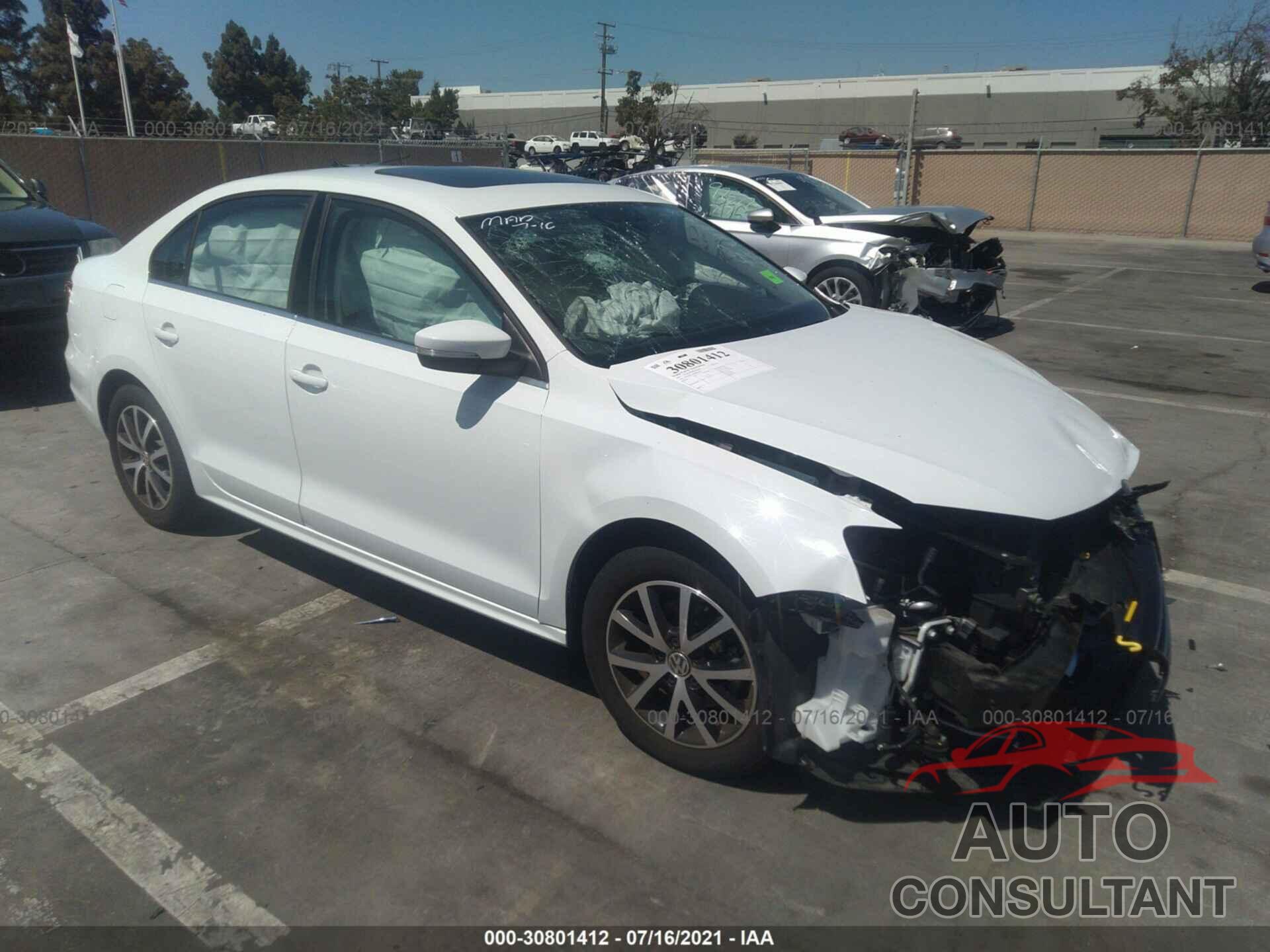 VOLKSWAGEN JETTA 2017 - 3VWDB7AJ4HM223997