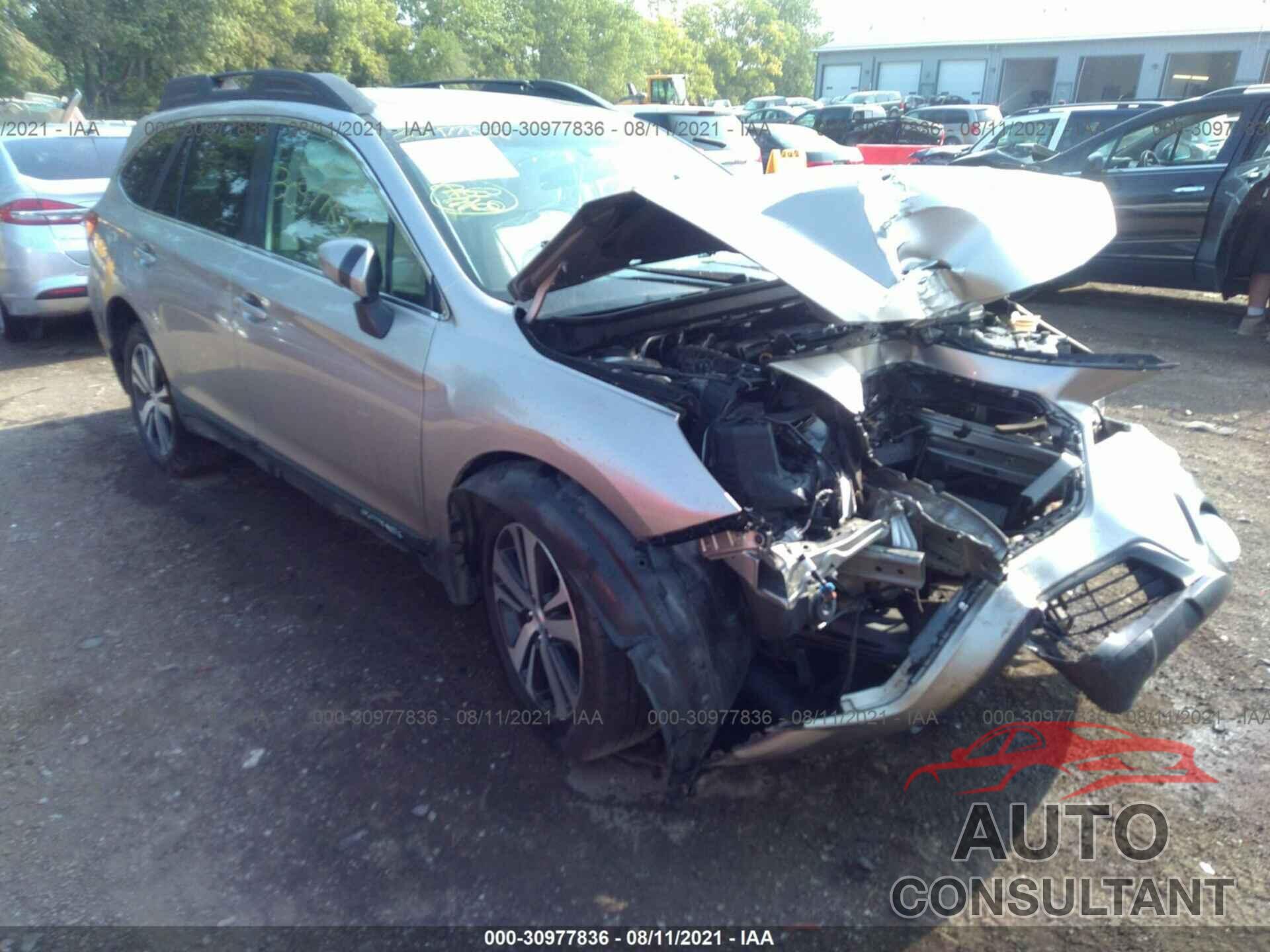SUBARU OUTBACK 2018 - 4S4BSAKC5J3375510