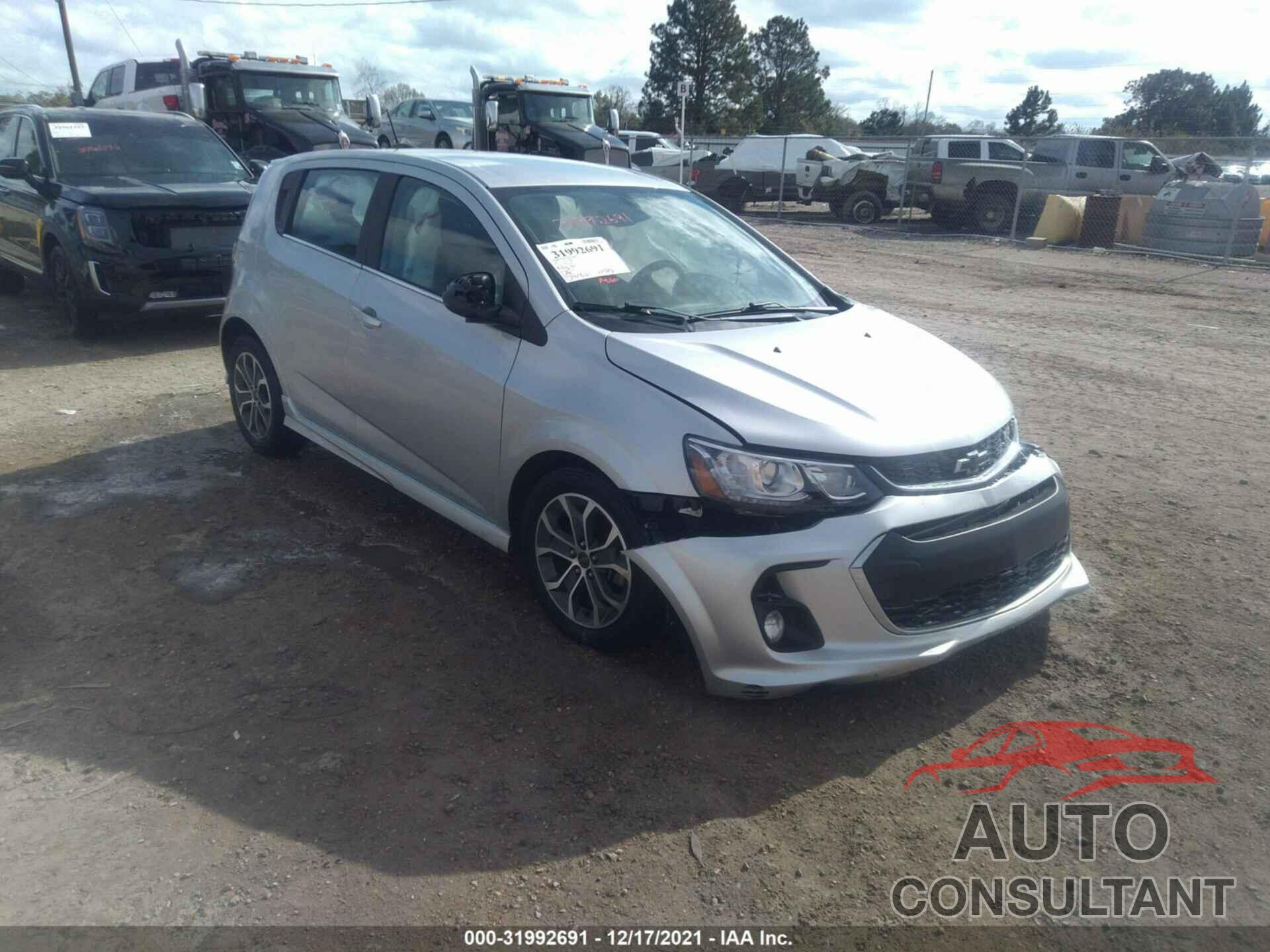 CHEVROLET SONIC 2018 - 1G1JD6SH5J4119146