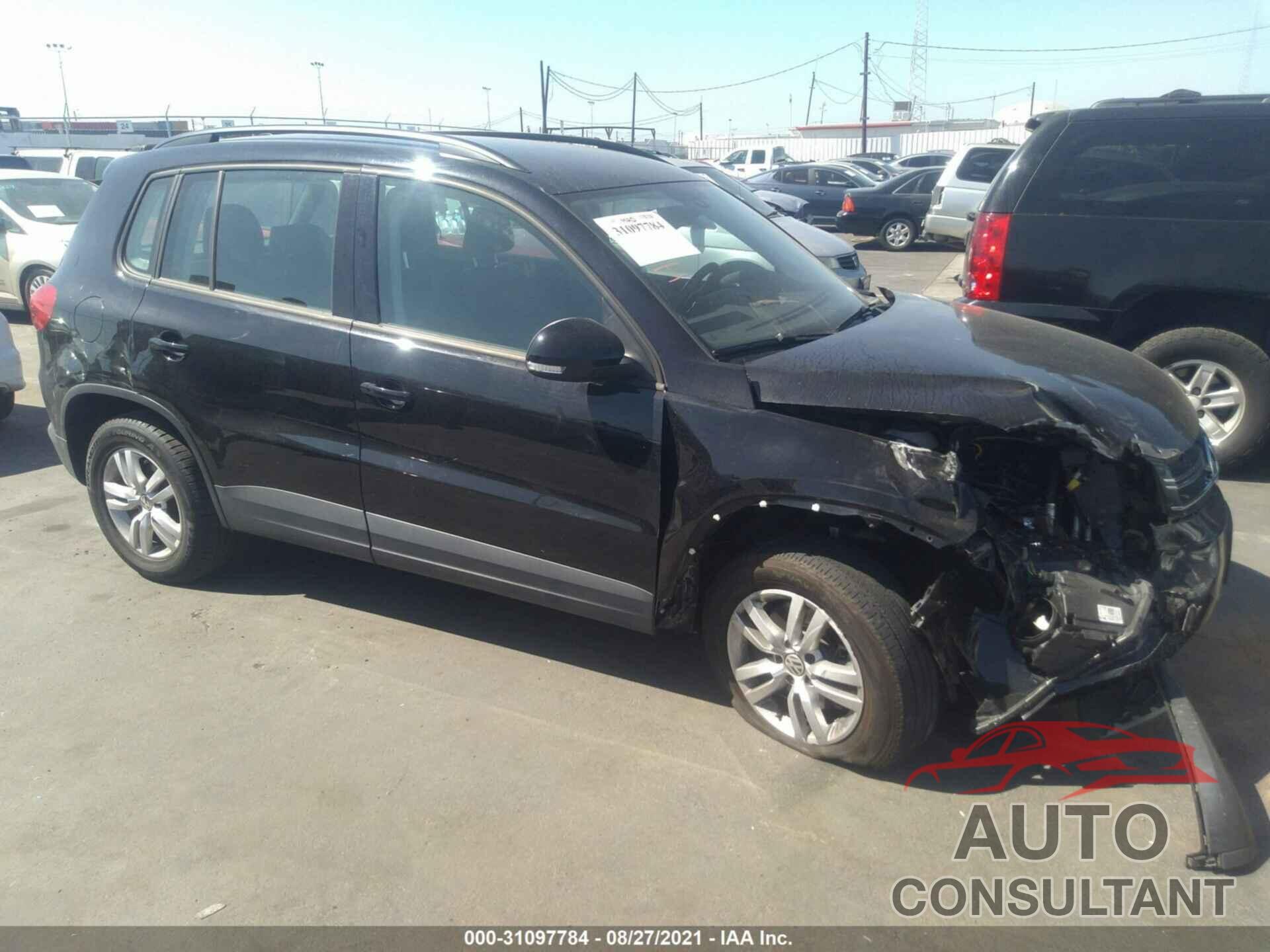 VOLKSWAGEN TIGUAN 2017 - WVGAV7AX0HK028709