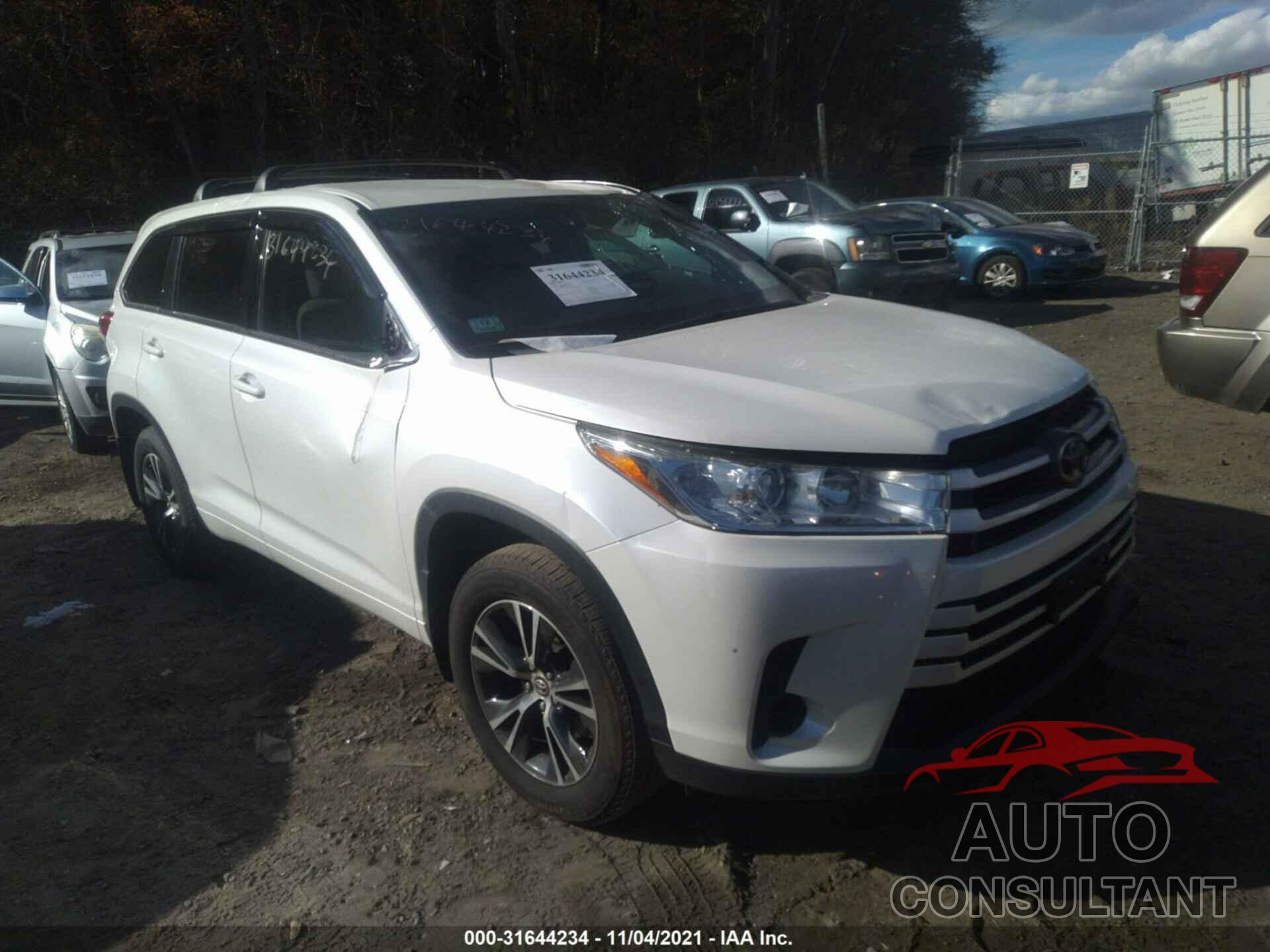 TOYOTA HIGHLANDER 2018 - 5TDBZRFH9JS906419