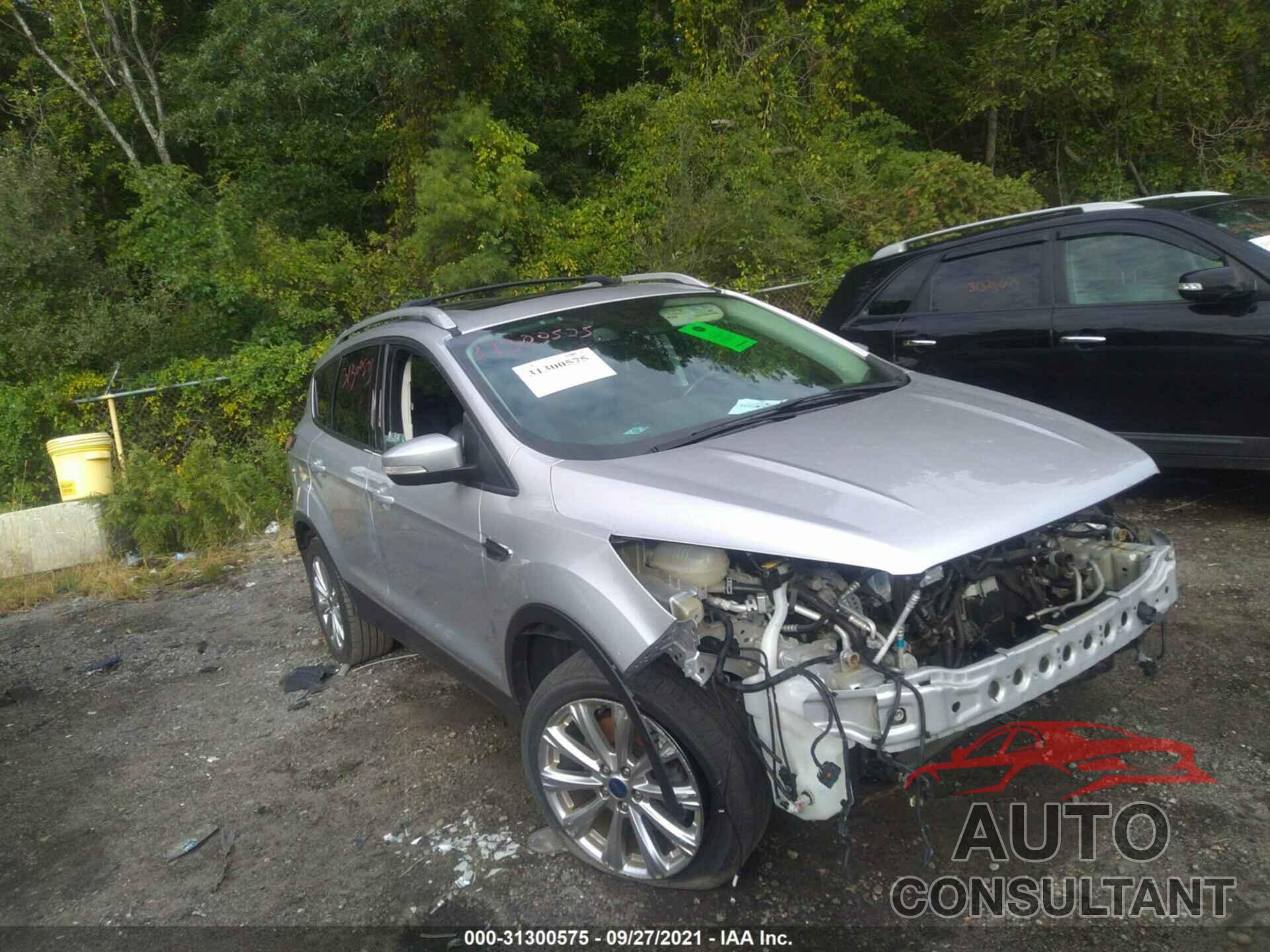 FORD ESCAPE 2017 - 1FMCU9JD7HUA32452