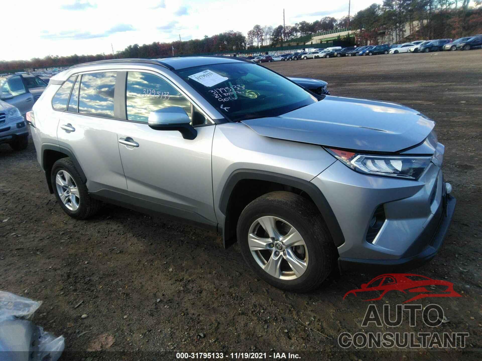 TOYOTA RAV4 2021 - JTMP1RFV8MD071481
