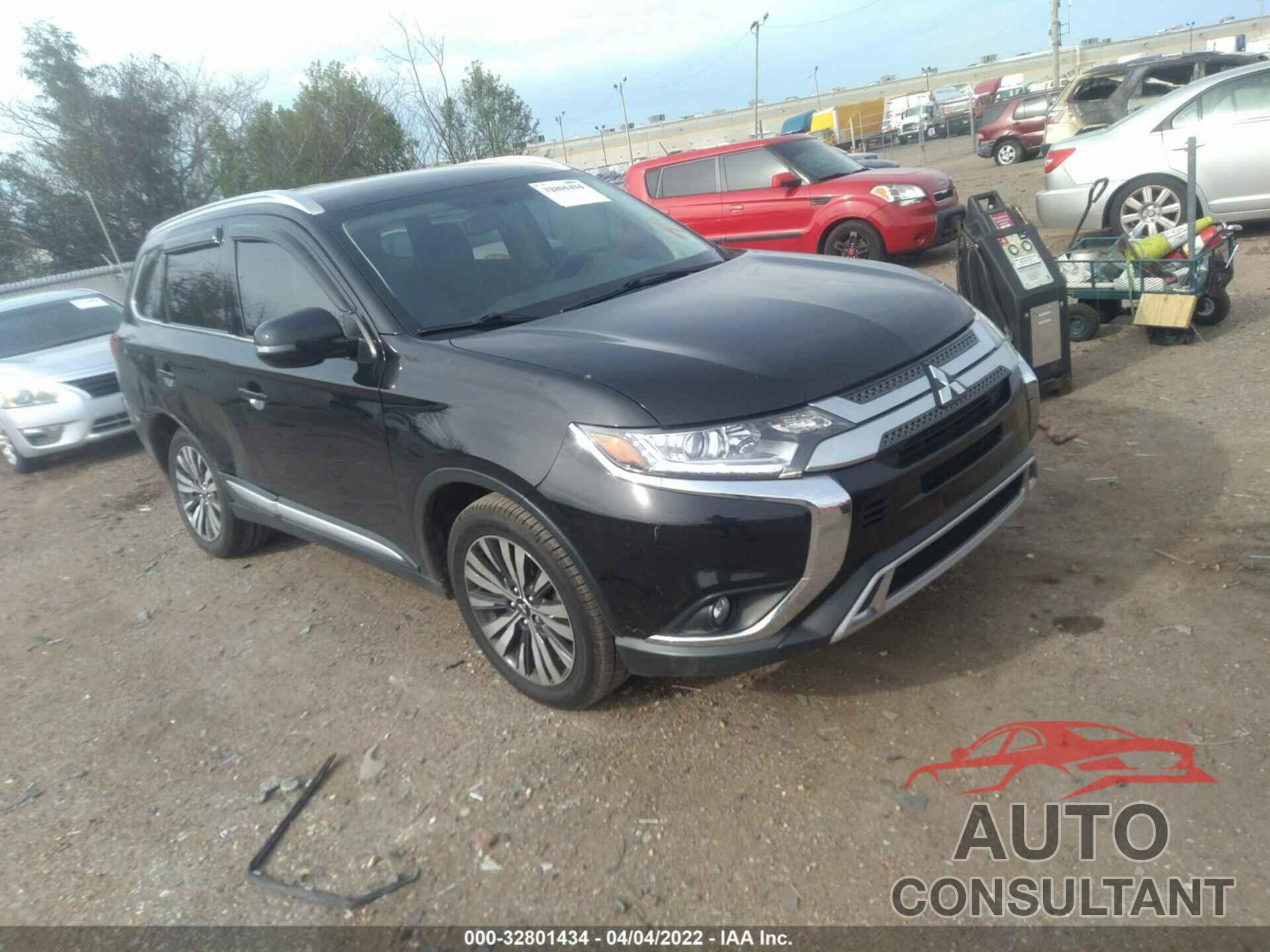 MITSUBISHI OUTLANDER 2019 - JA4AD3A32KZ004899