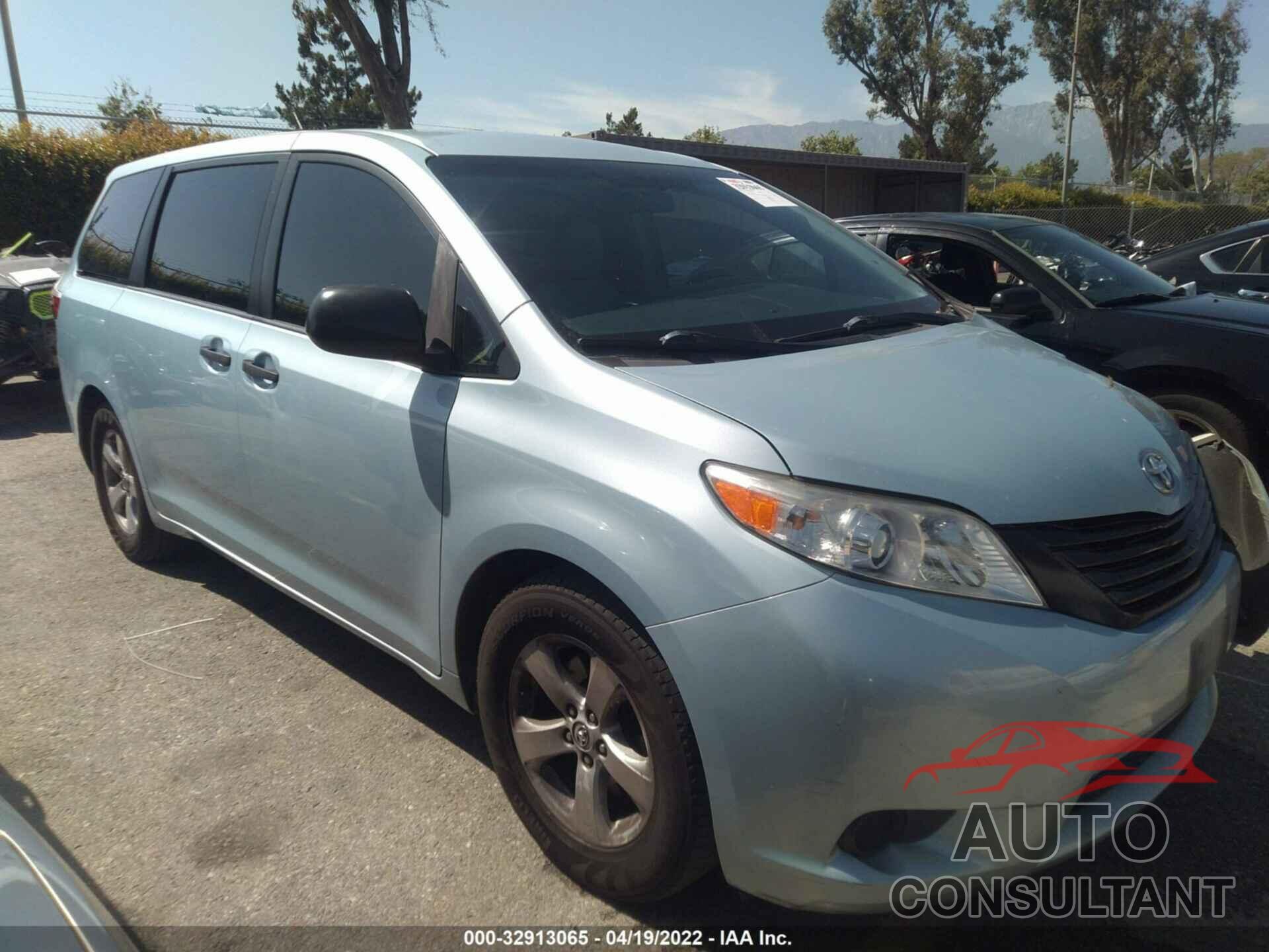 TOYOTA SIENNA 2017 - 5TDZZ3DC5HS827259