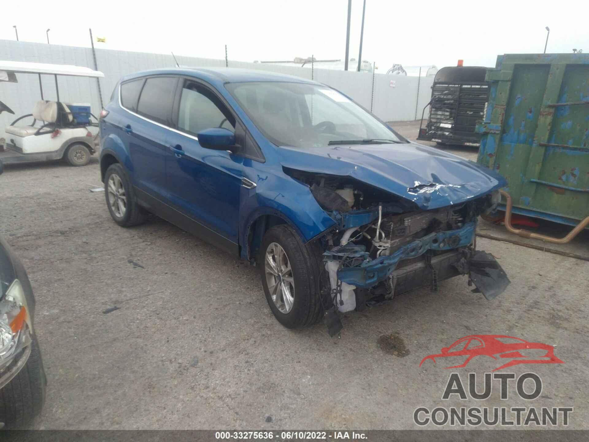 FORD ESCAPE 2017 - 1FMCU0GD5HUD10638