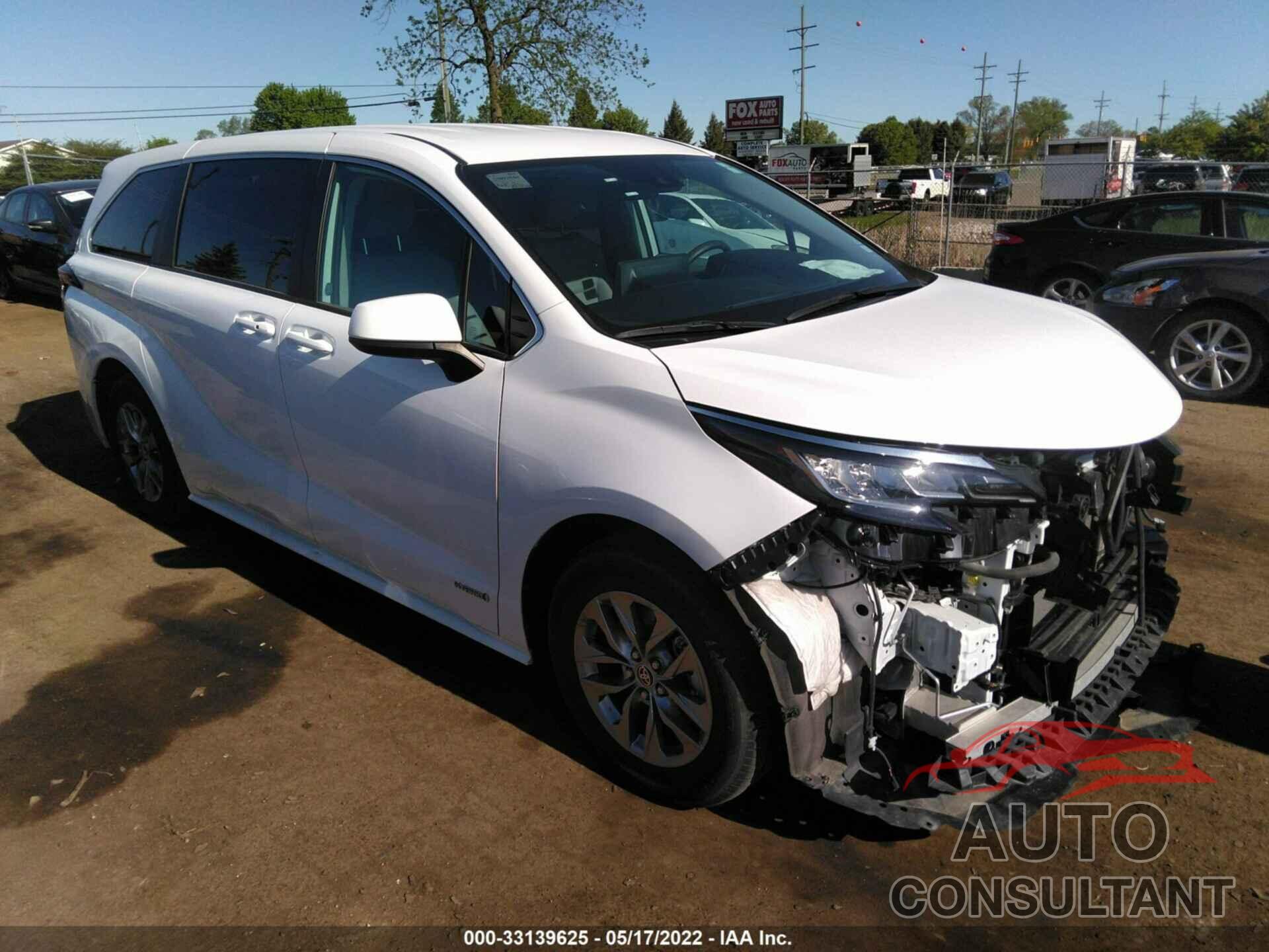 TOYOTA SIENNA 2021 - 5TDKRKEC3MS016256