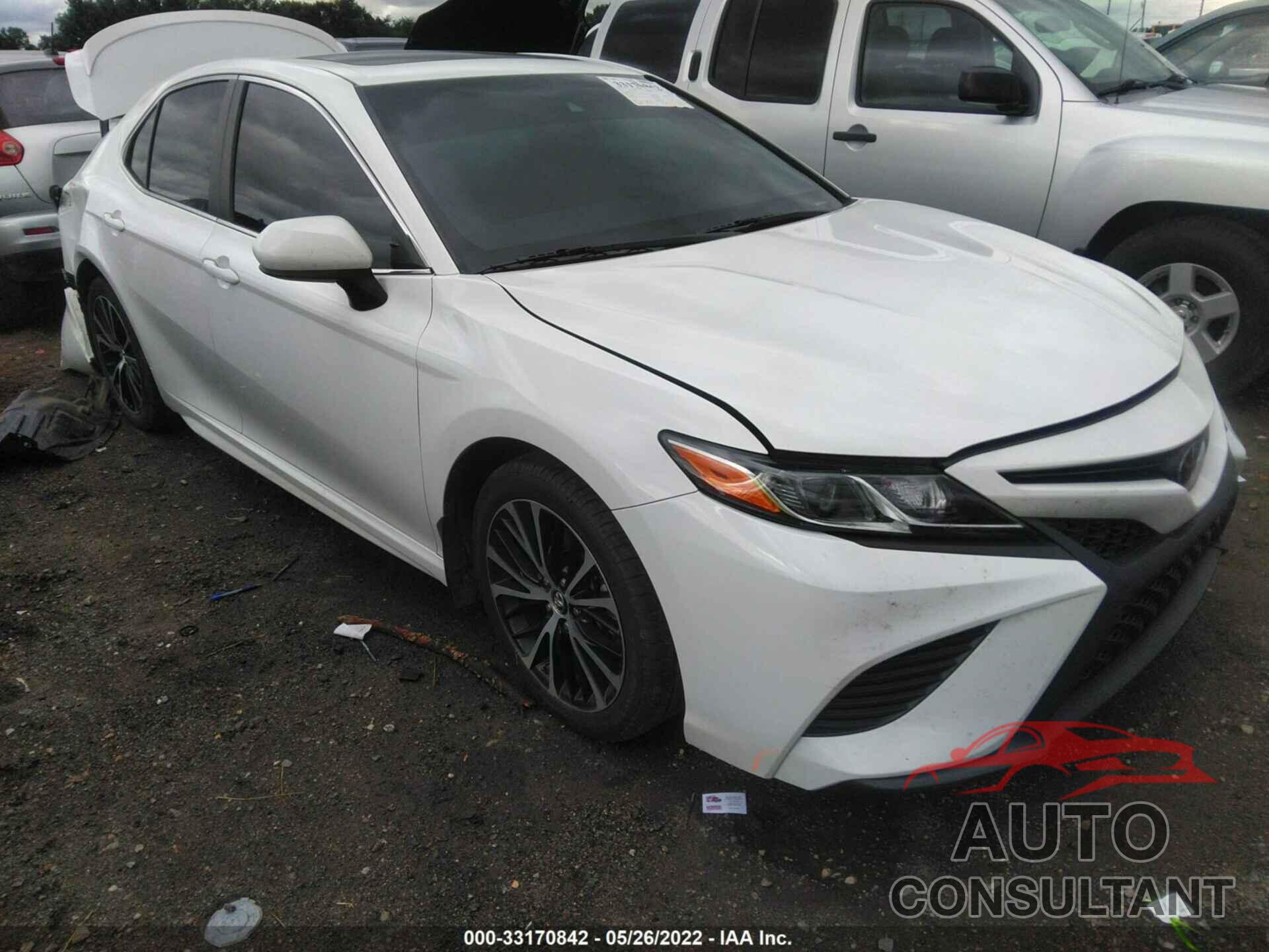 TOYOTA CAMRY 2018 - 4T1B11HK2JU634613