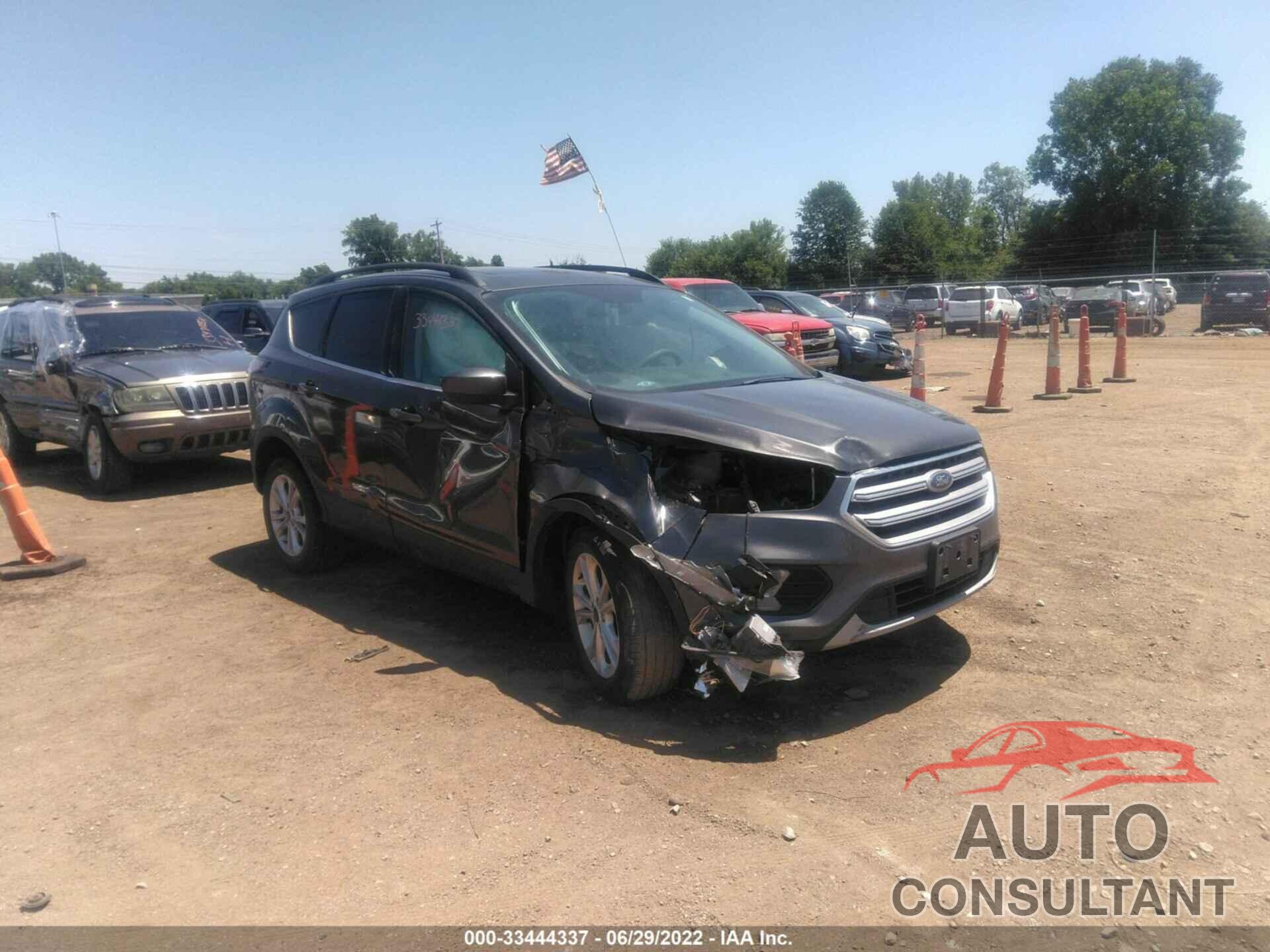FORD ESCAPE 2017 - 1FMCU0GDXHUA49040