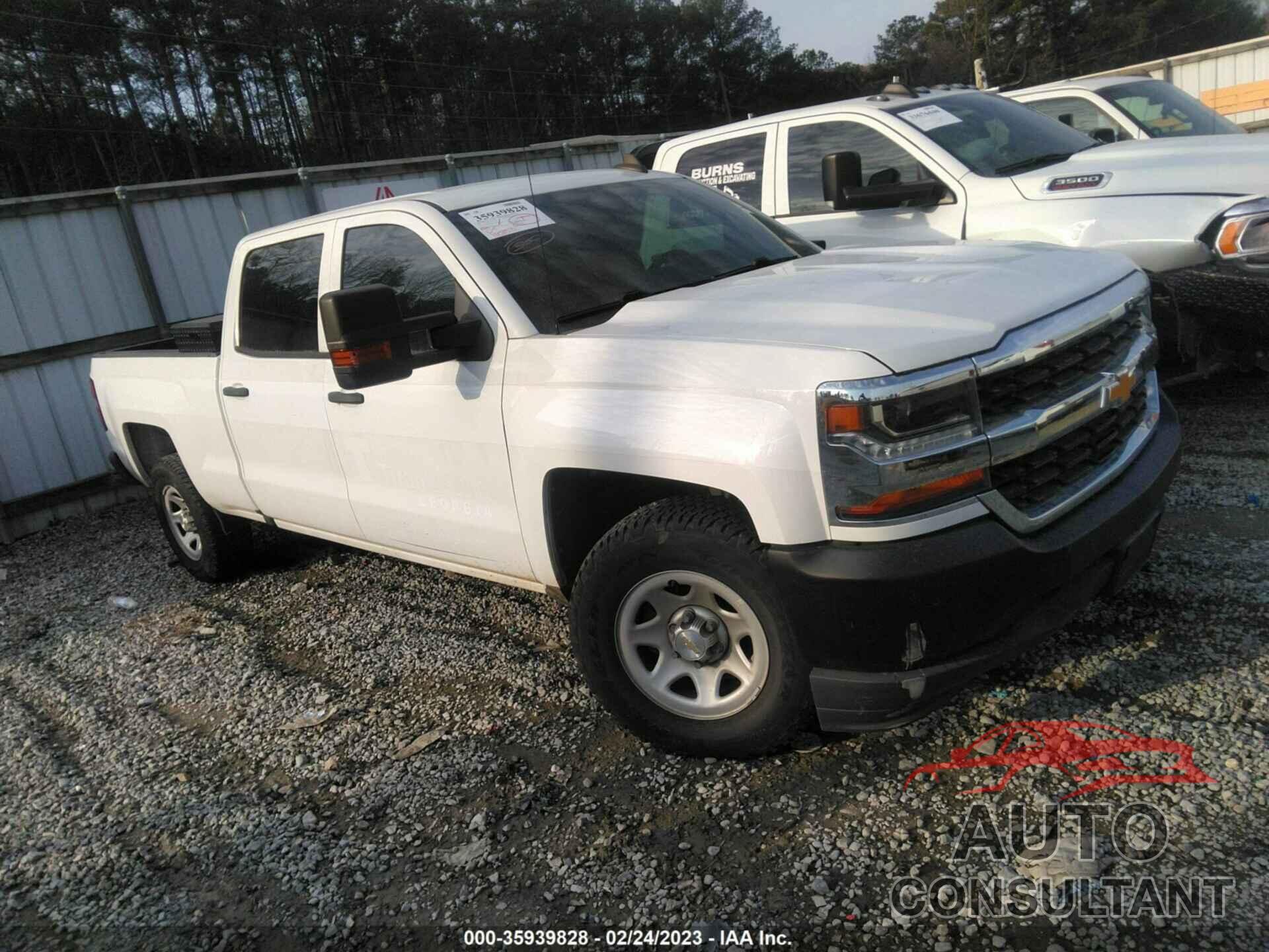 CHEVROLET SILVERADO 1500 2018 - 3GCPCNEC7JG465104