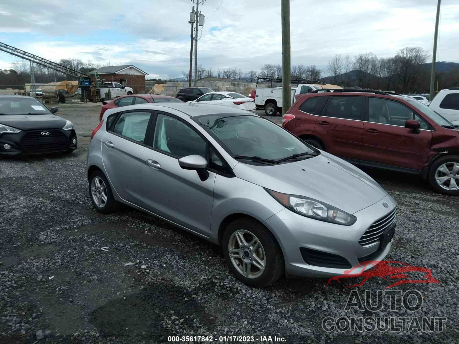 FORD FIESTA 2018 - 3FADP4EJ4JM131569