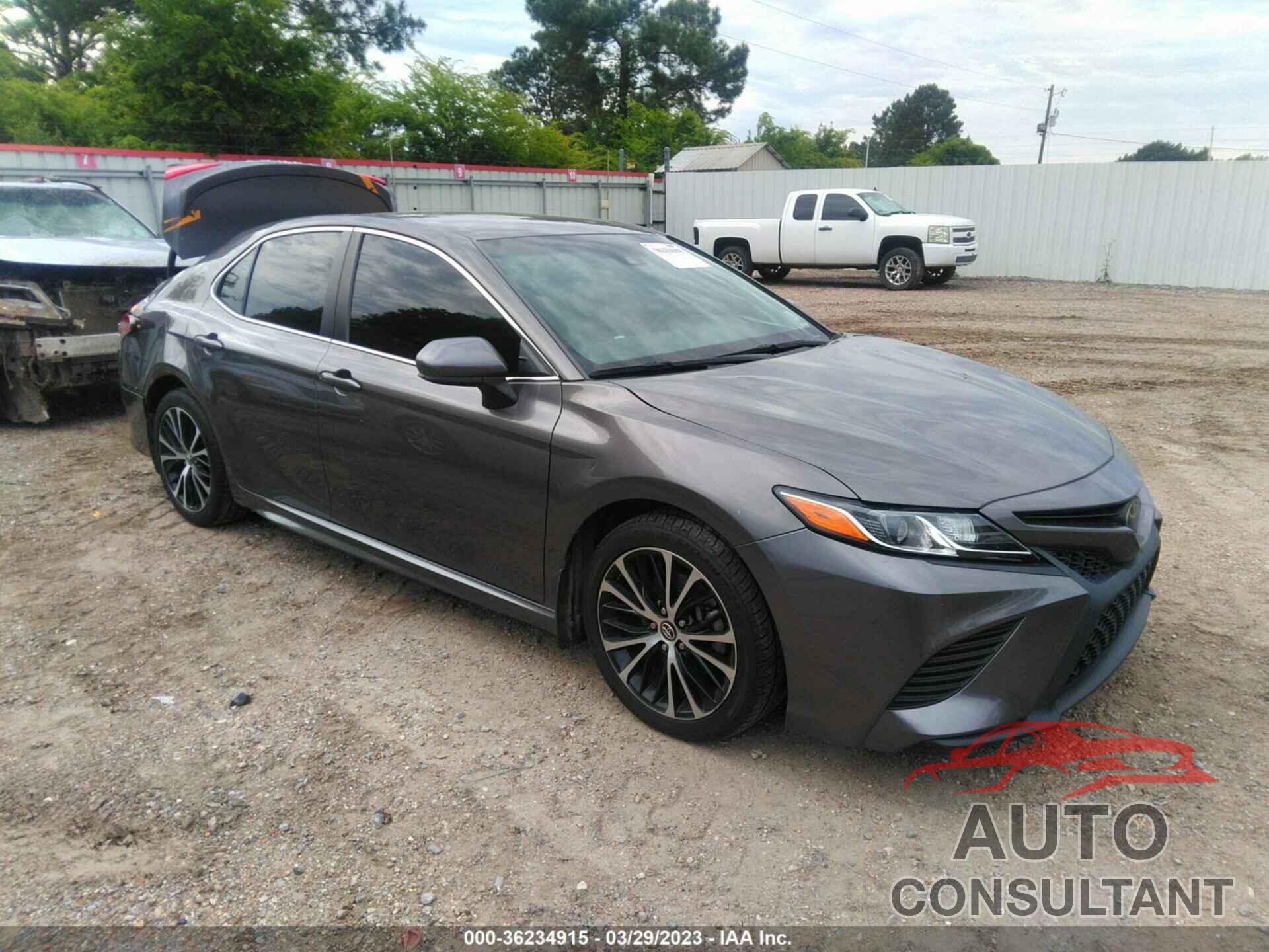 TOYOTA CAMRY 2018 - 4T1B11HKXJU594636