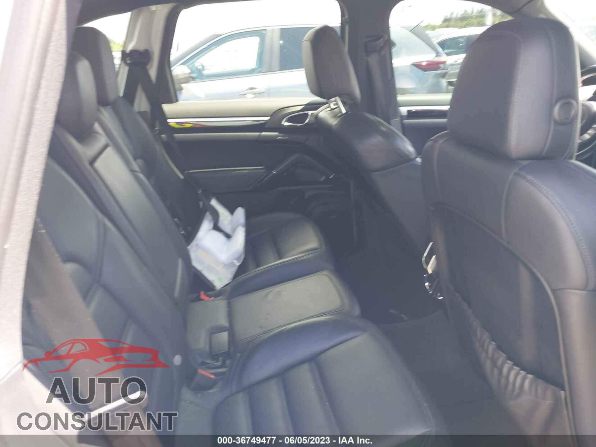 PORSCHE CAYENNE 2016 - WP1AE2A2XGLA17378