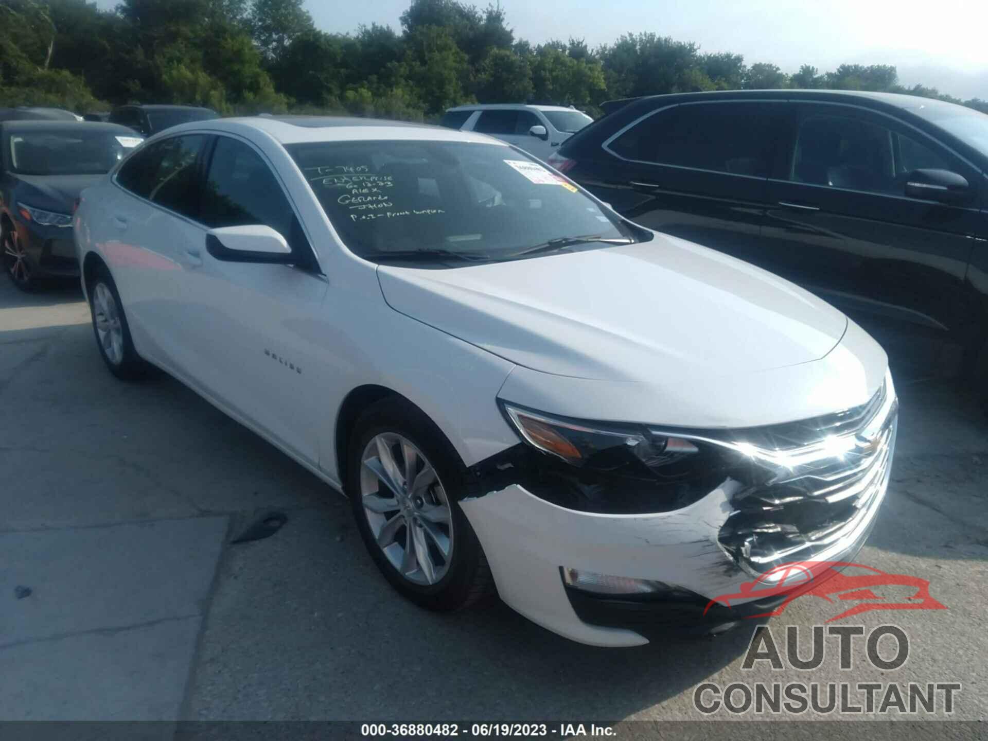 CHEVROLET MALIBU 2022 - 1G1ZD5ST8NF127723