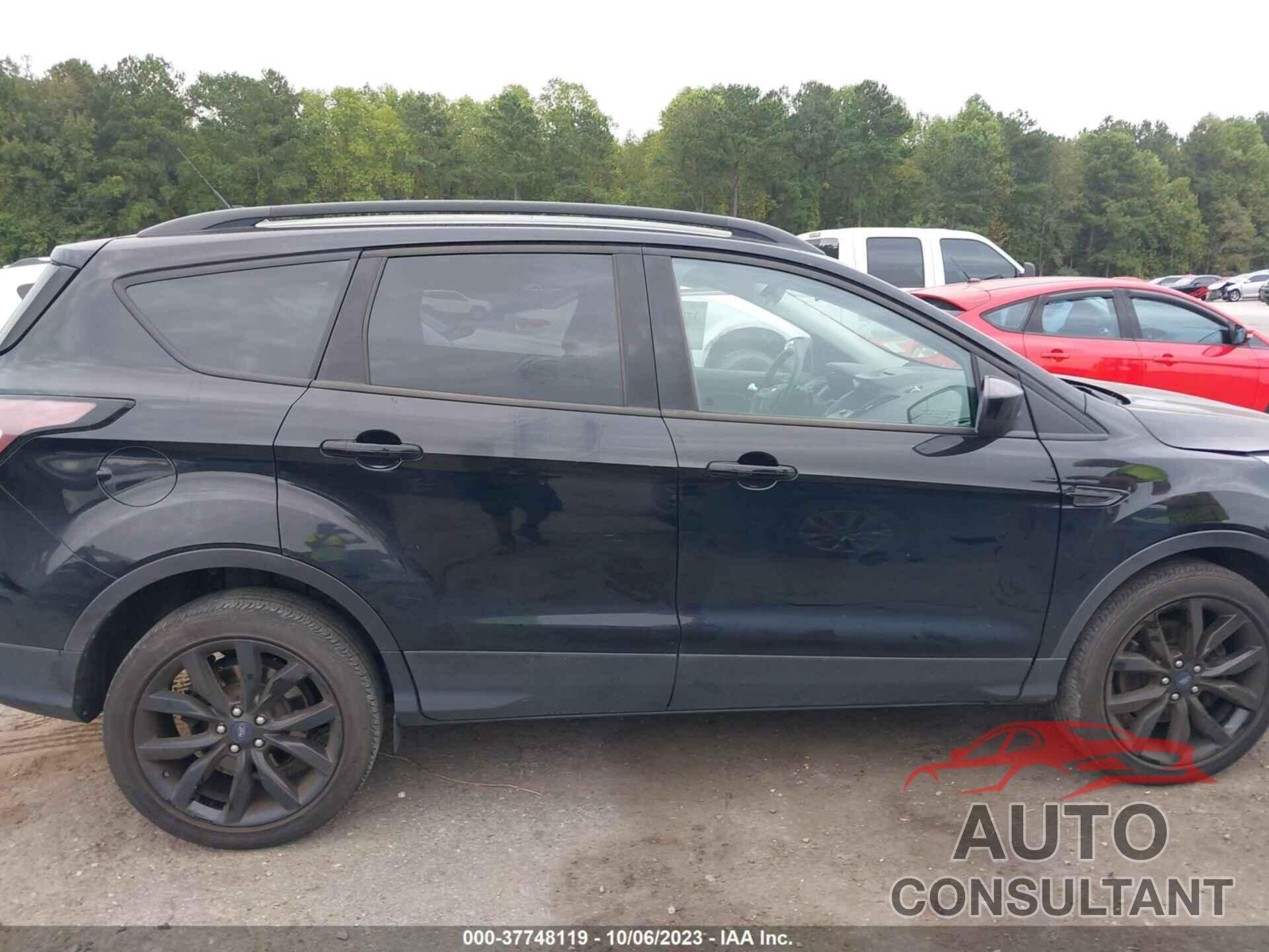 FORD ESCAPE 2018 - 1FMCU9GD2JUD52873