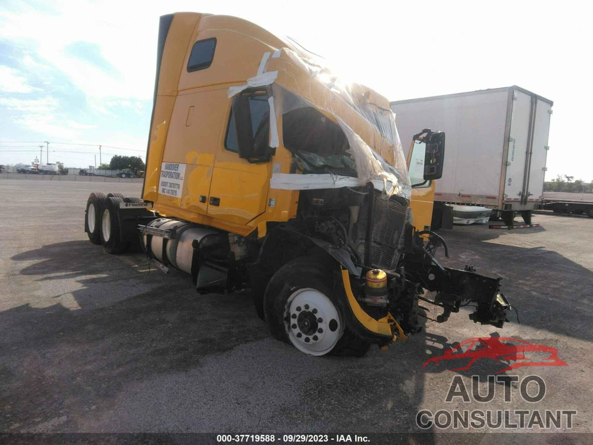 VOLVO VN 2016 - 4V4NC9EH6GN938912