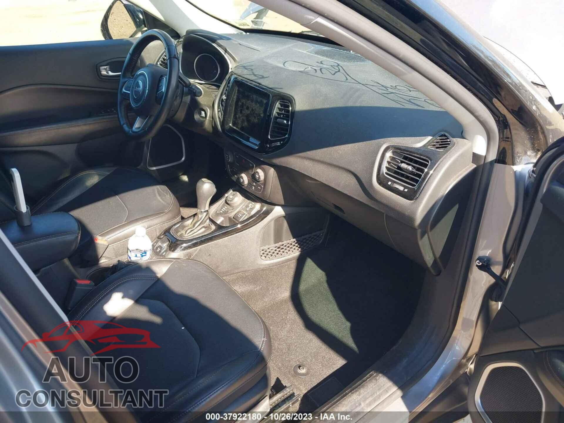 JEEP COMPASS 2019 - 3C4NJDCB5KT768408