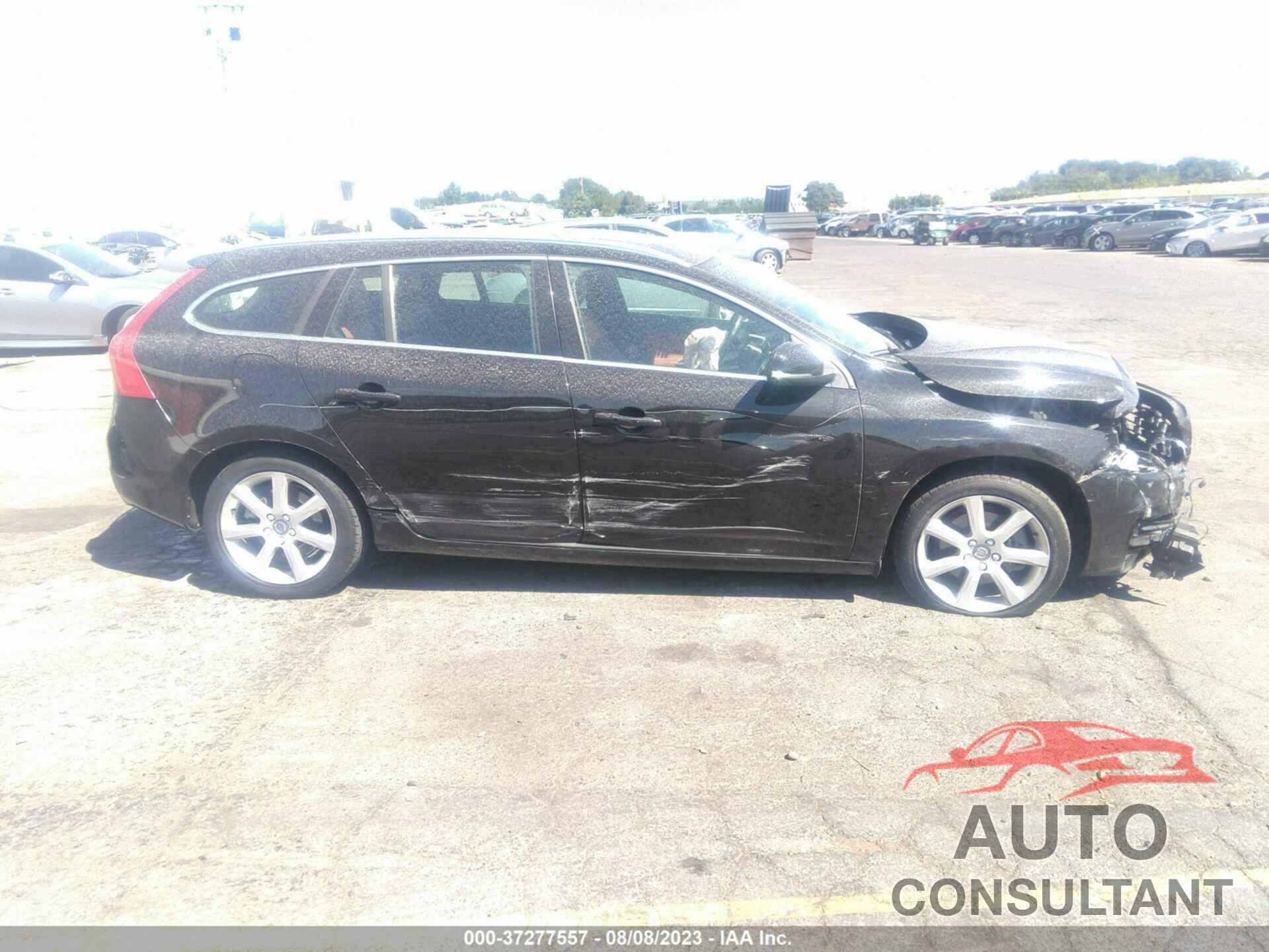 VOLVO V60 2017 - YV140MEK1H1368433