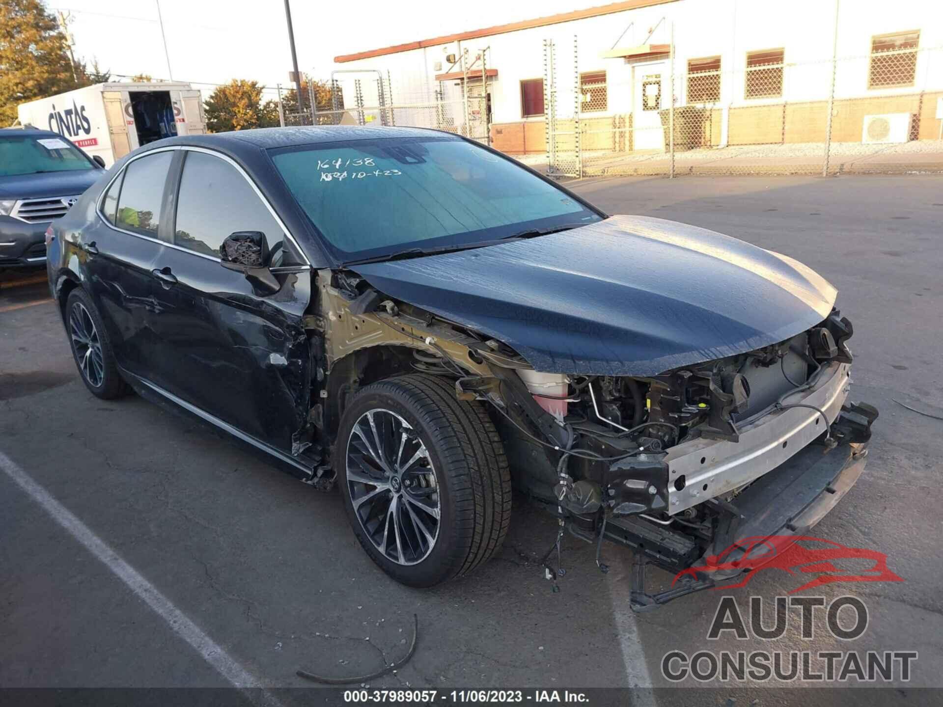 TOYOTA CAMRY 2019 - 4T1B11HK1KU164138