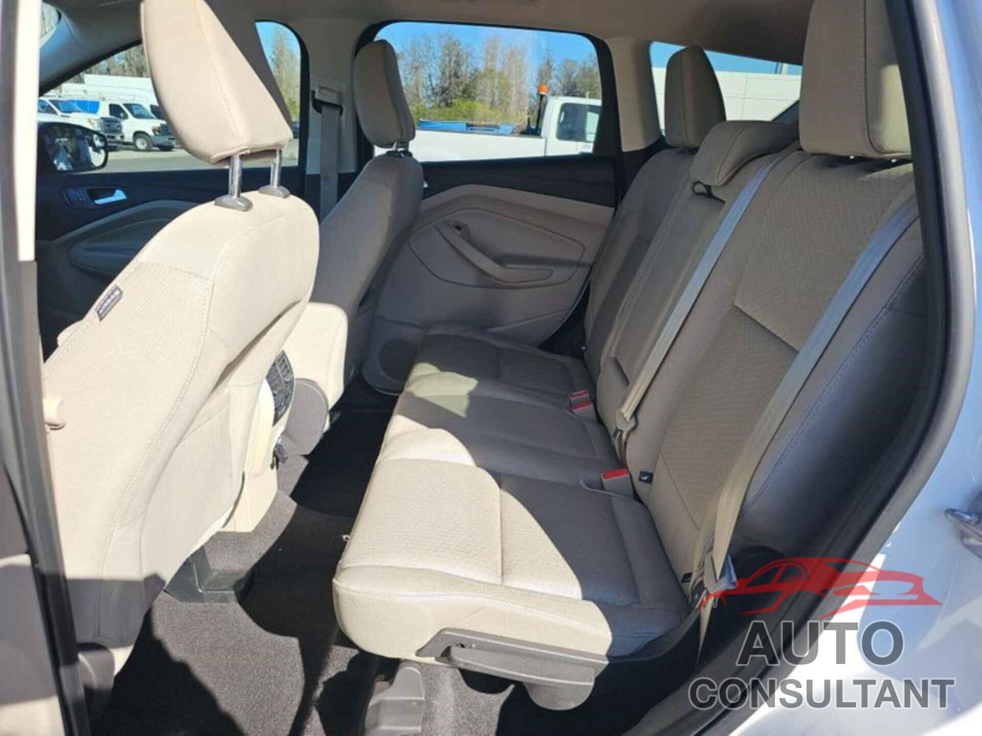 FORD ESCAPE 2018 - 1FMCU9GDXJUC27202