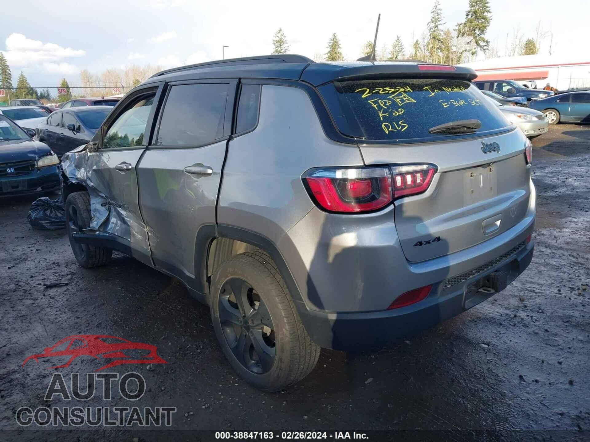 JEEP COMPASS 2018 - 3C4NJDBB5JT467721