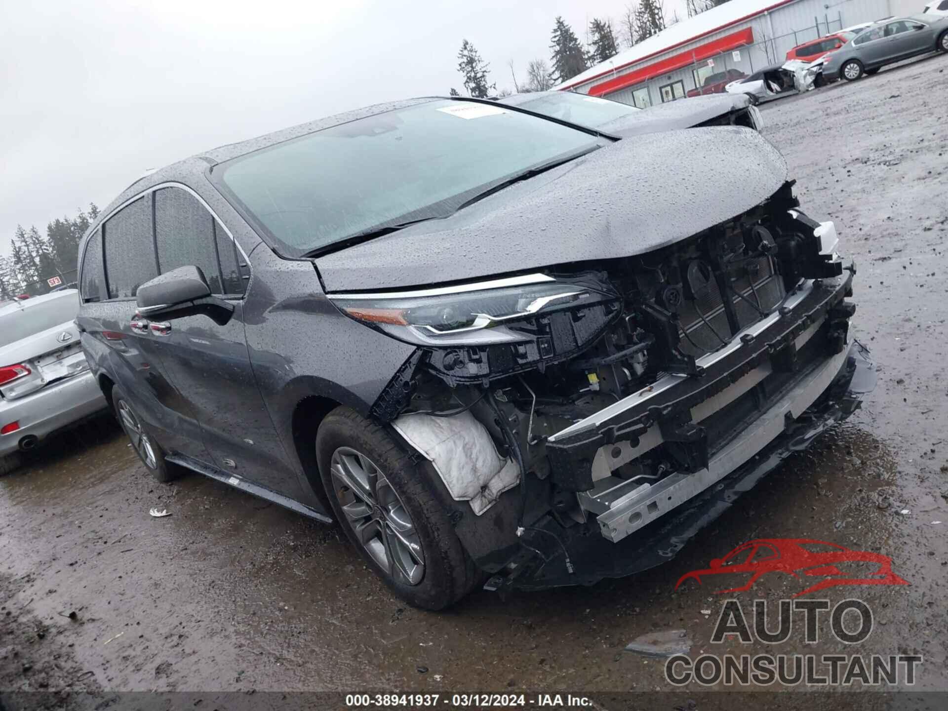 TOYOTA SIENNA 2023 - 5TDESKFC6PS082370