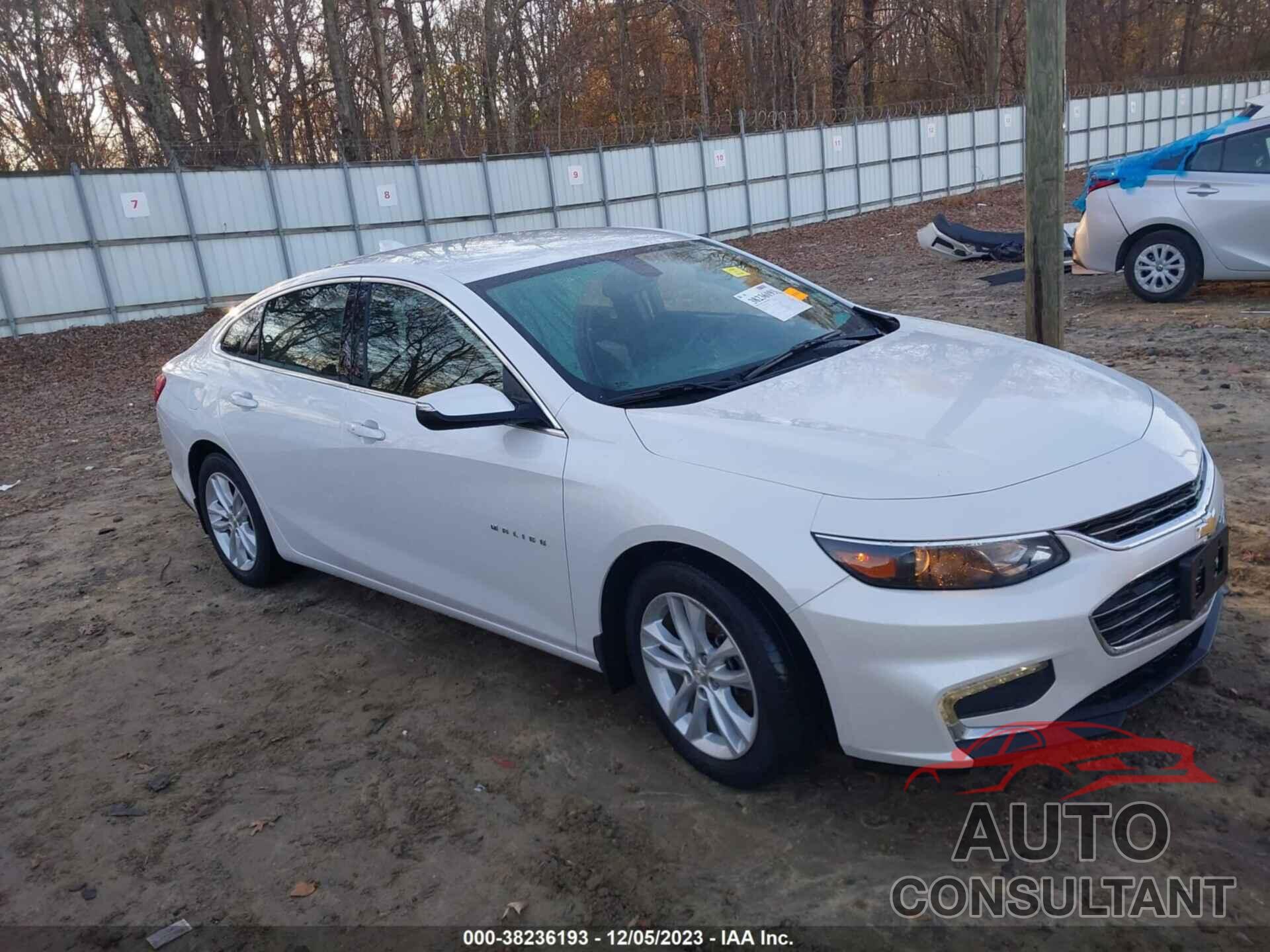 CHEVROLET MALIBU 2017 - 1G1ZE5ST1HF155543