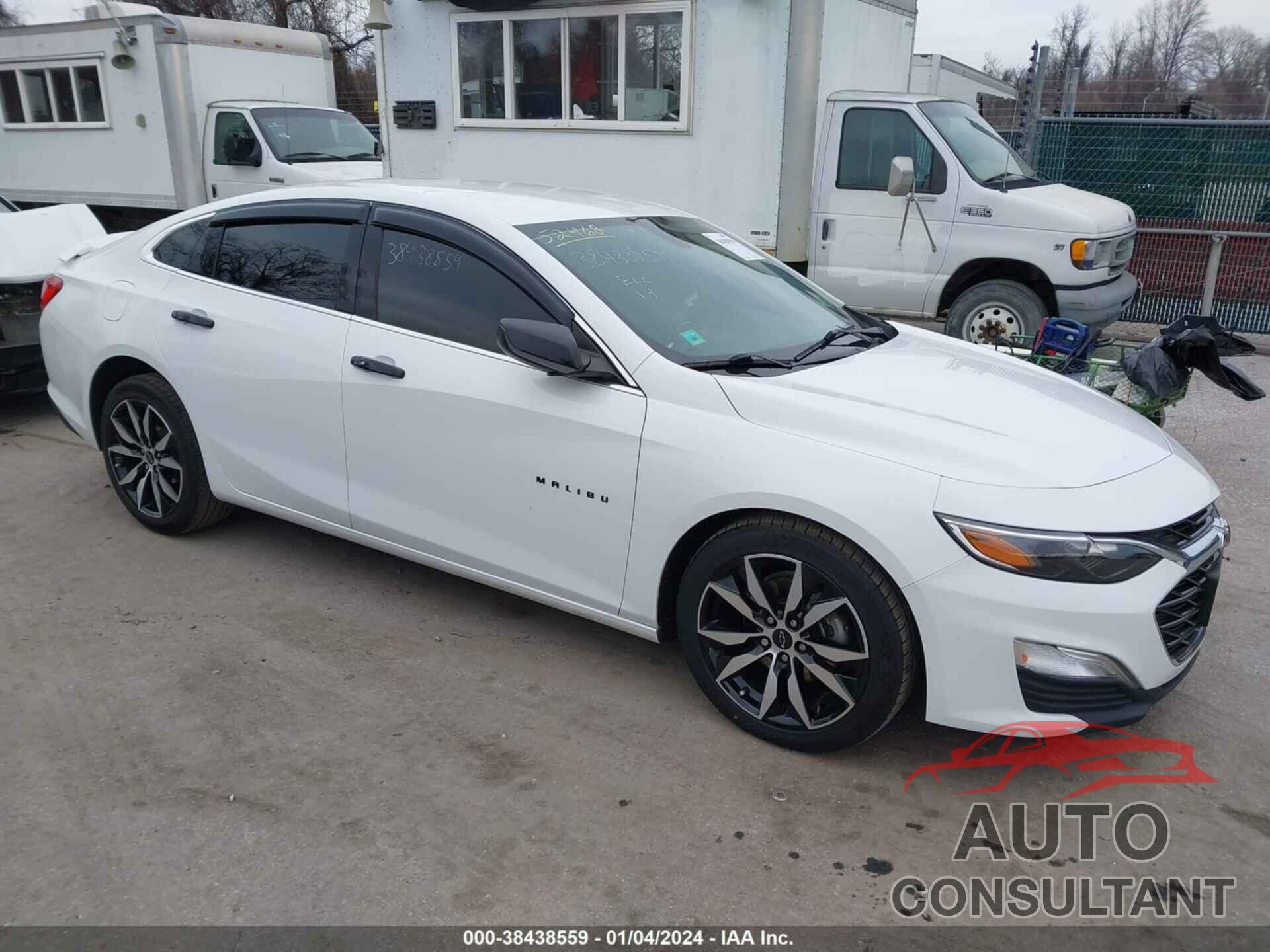 CHEVROLET MALIBU 2020 - 1G1ZG5ST5LF152468