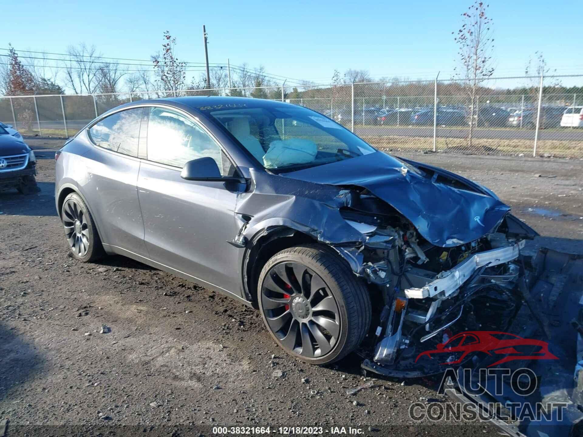 TESLA MODEL Y 2022 - 7SAYGDEF8NF461073