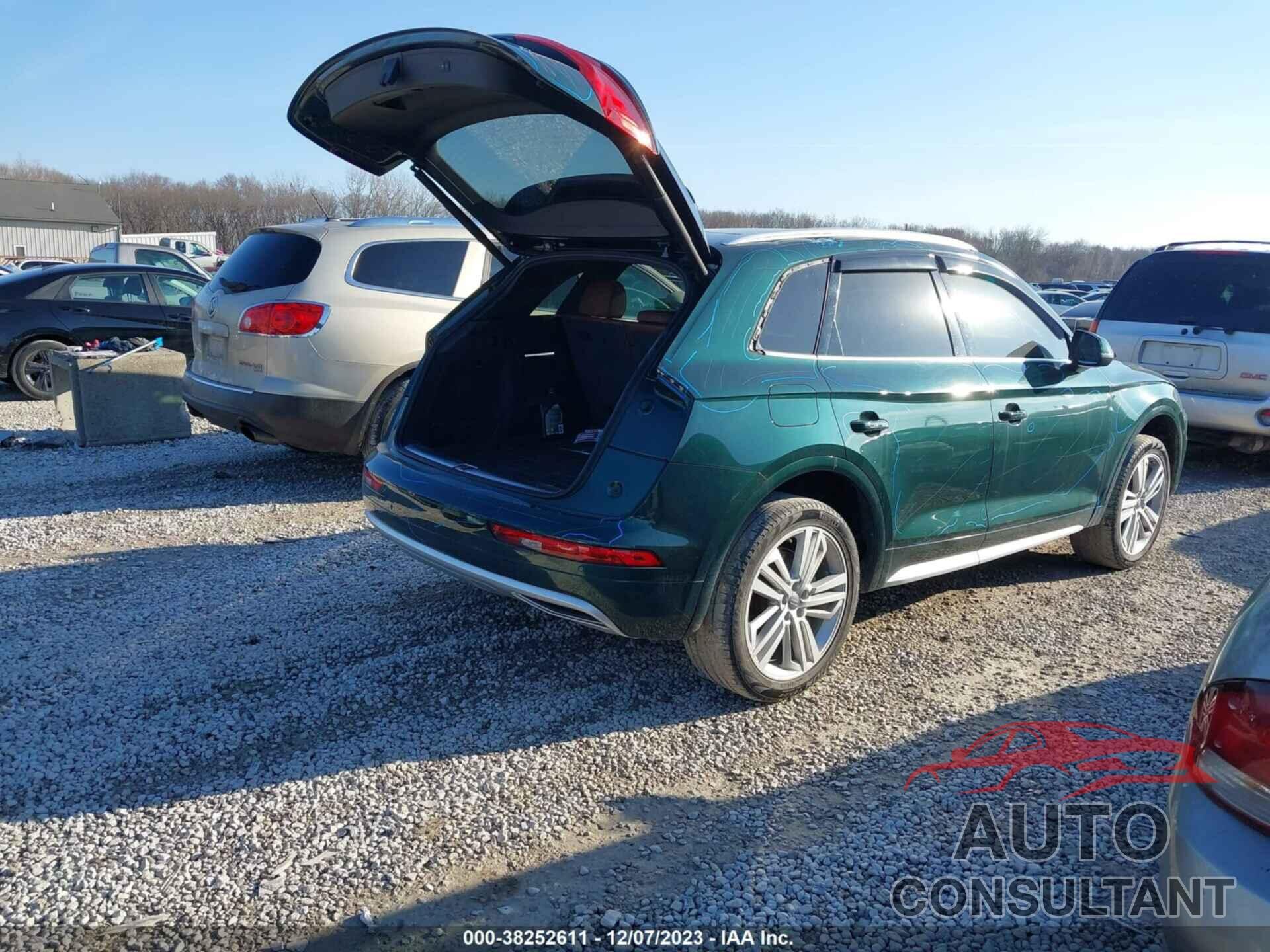 AUDI Q5 2018 - WA1CNAFY6J2092040