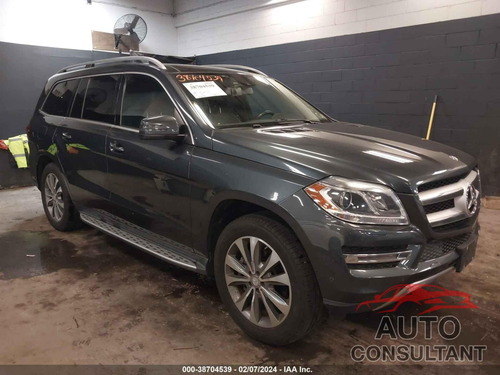 MERCEDES-BENZ GL 450 2016 - 4JGDF6EE7GA664786