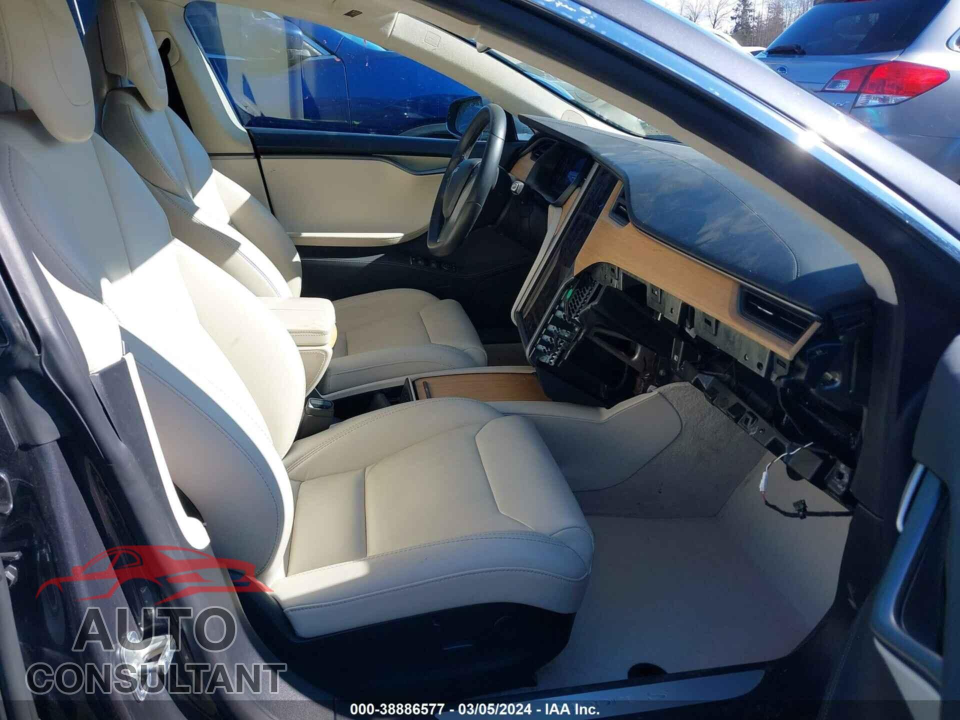 TESLA MODEL S 2018 - 5YJSA1E20JF277708