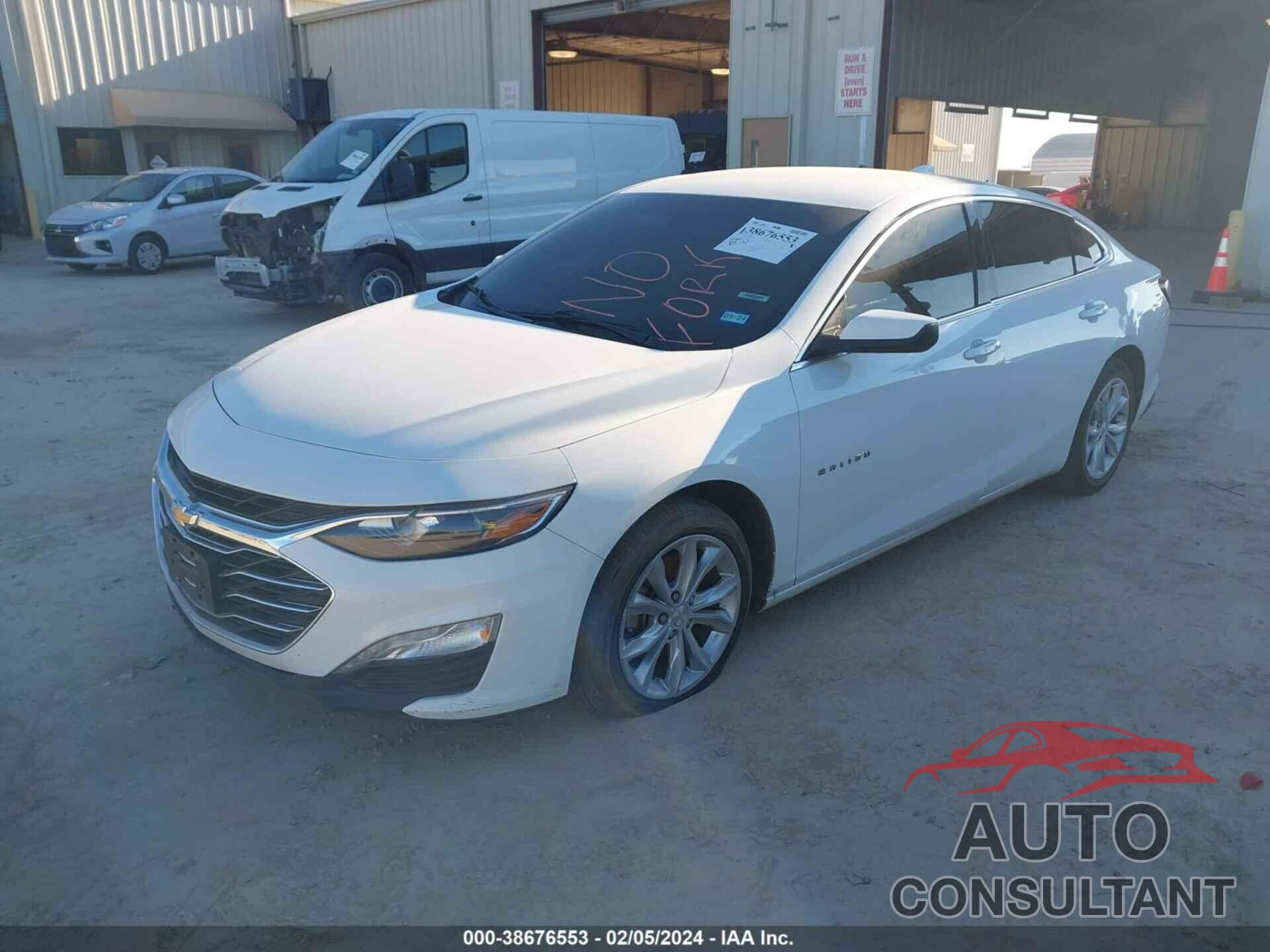 CHEVROLET MALIBU 2020 - 1G1ZD5ST5LF093527