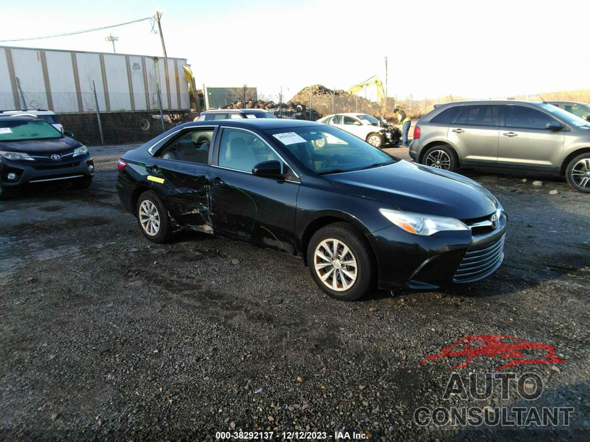 TOYOTA CAMRY 2016 - 4T4BF1FK7GR557952