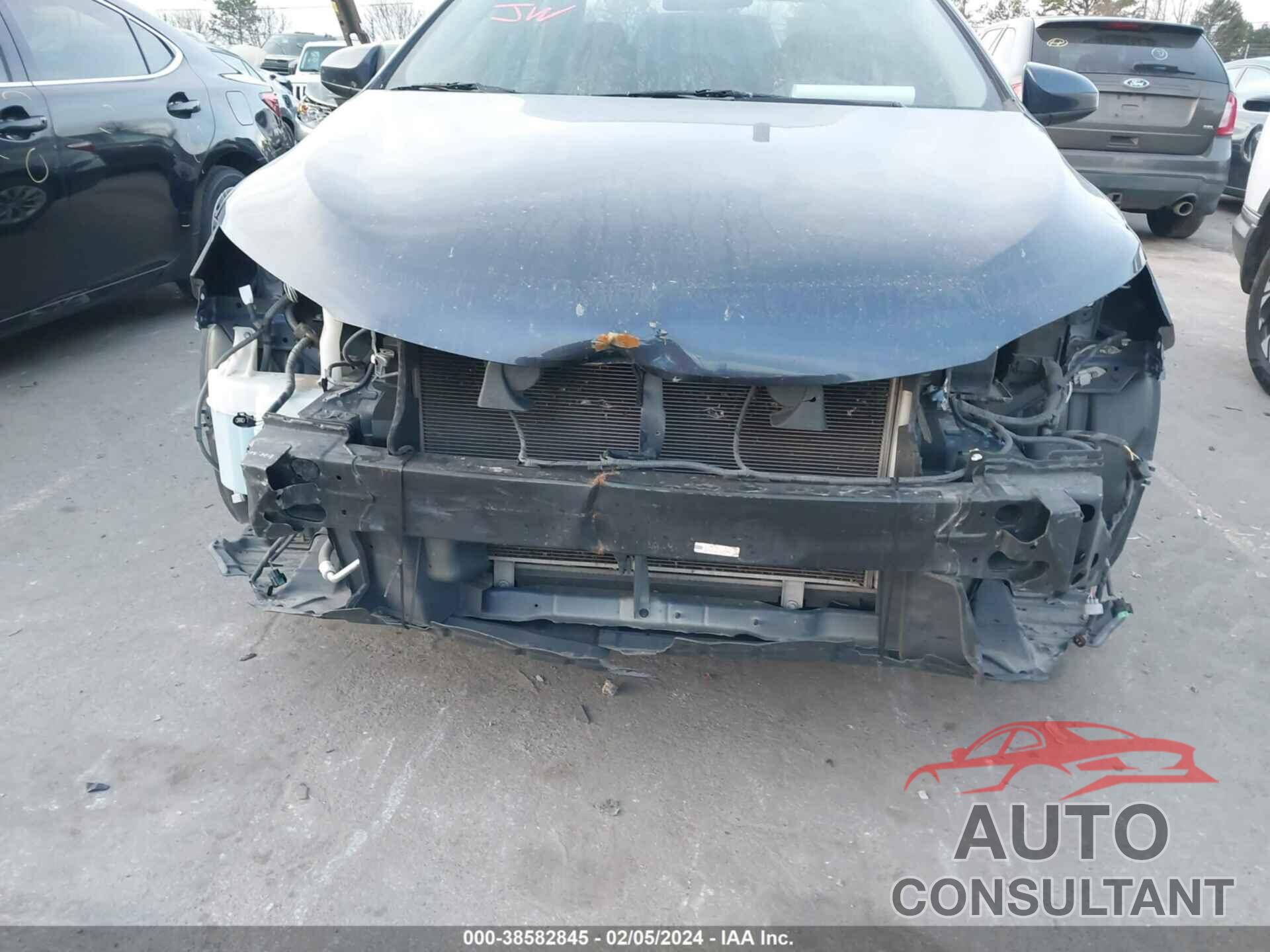 TOYOTA CAMRY 2016 - 4T4BF1FK4GR557956