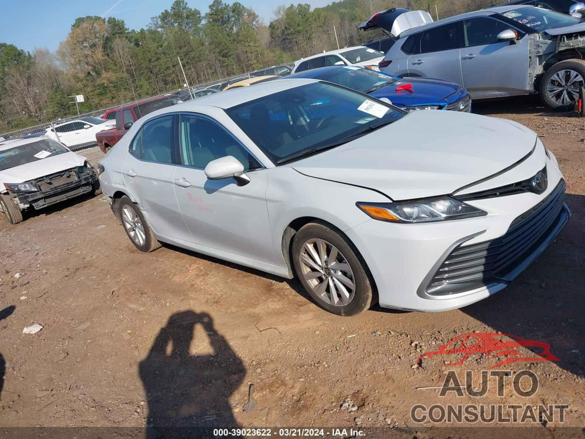 TOYOTA CAMRY 2023 - 4T1C11AK2PU090525