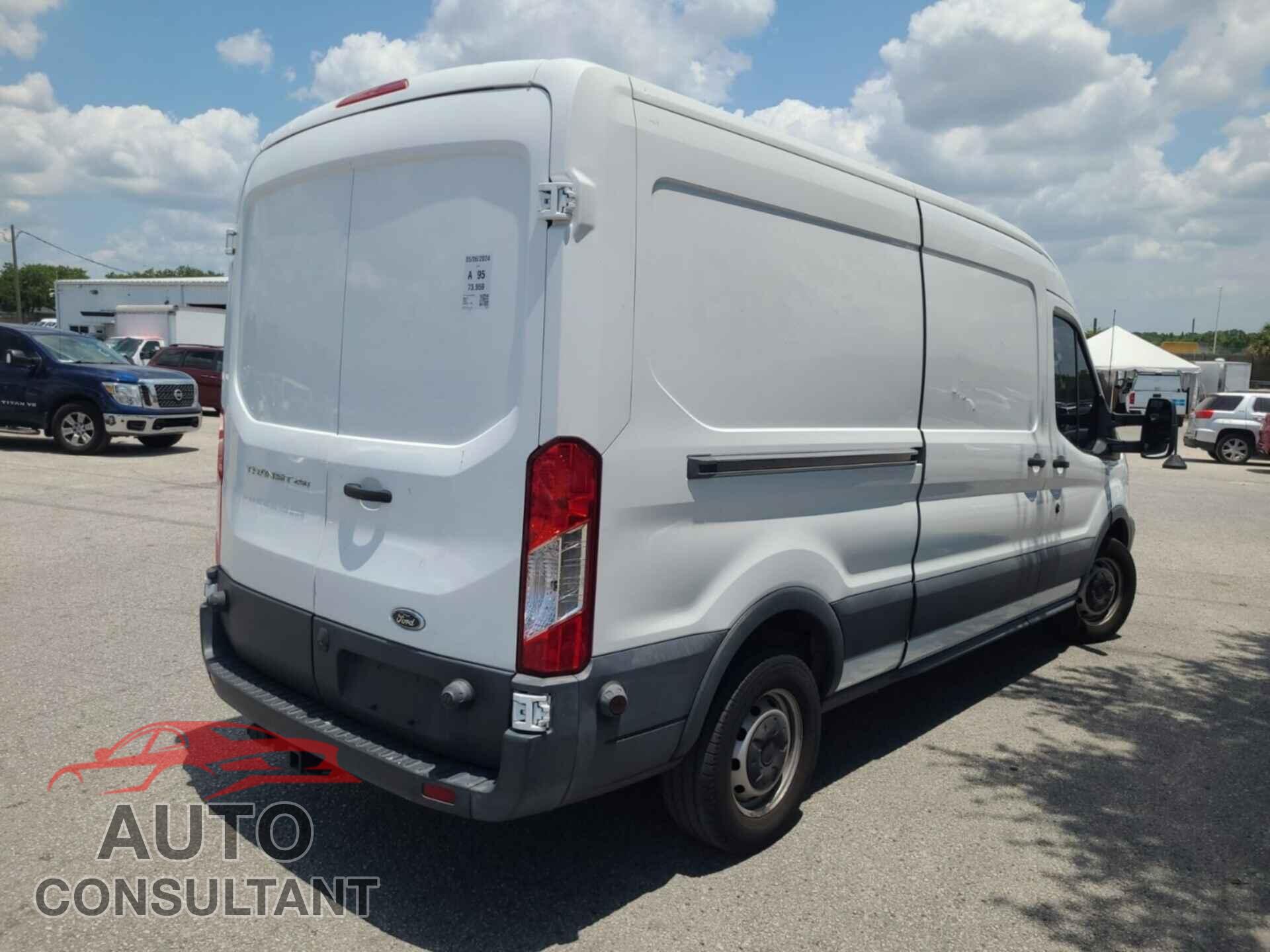 FORD TRANSIT 2017 - 1FTYR2CM7HKB00504