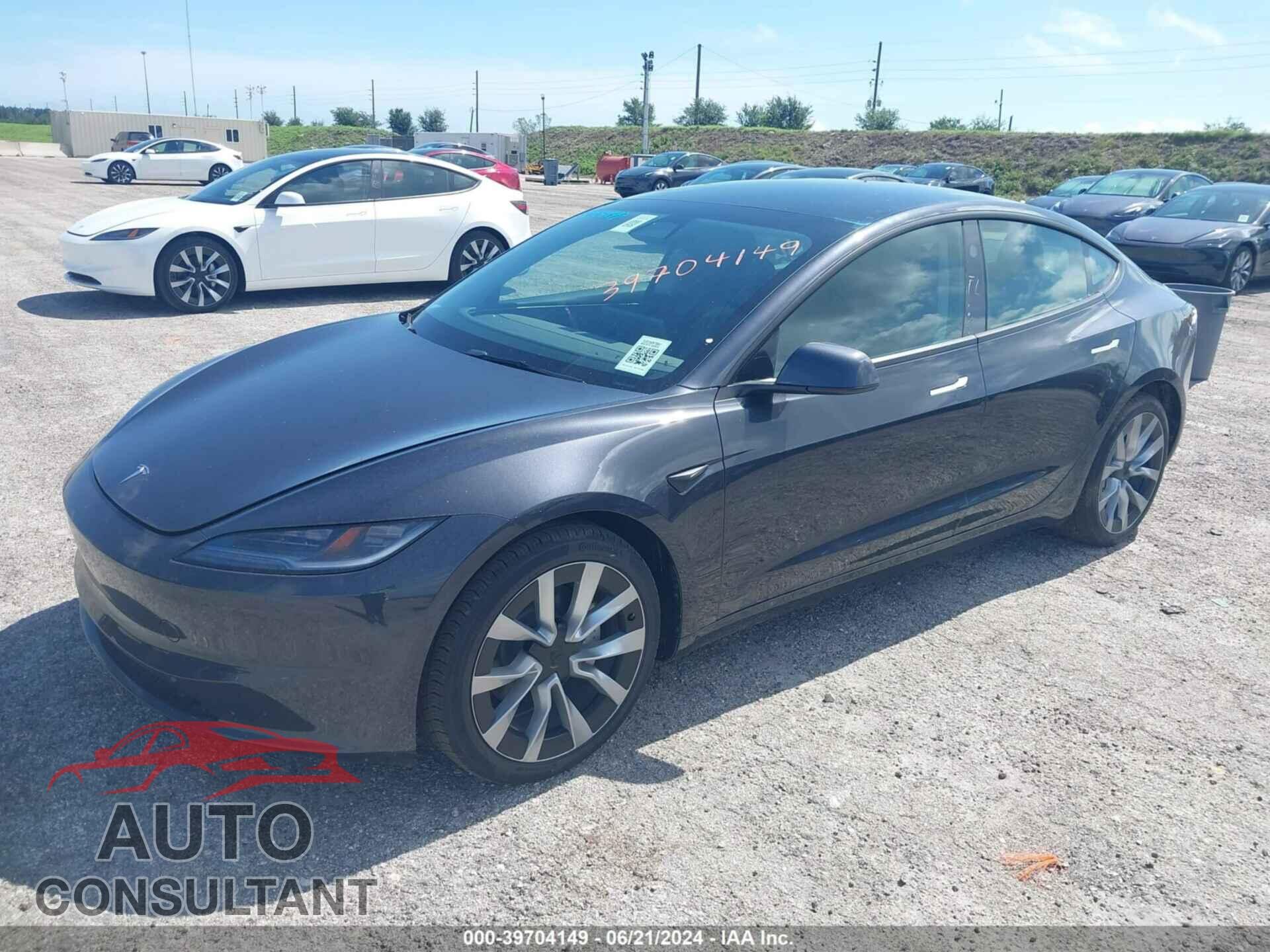 TESLA MODEL 3 2024 - 5YJ3E1EA0RF750647