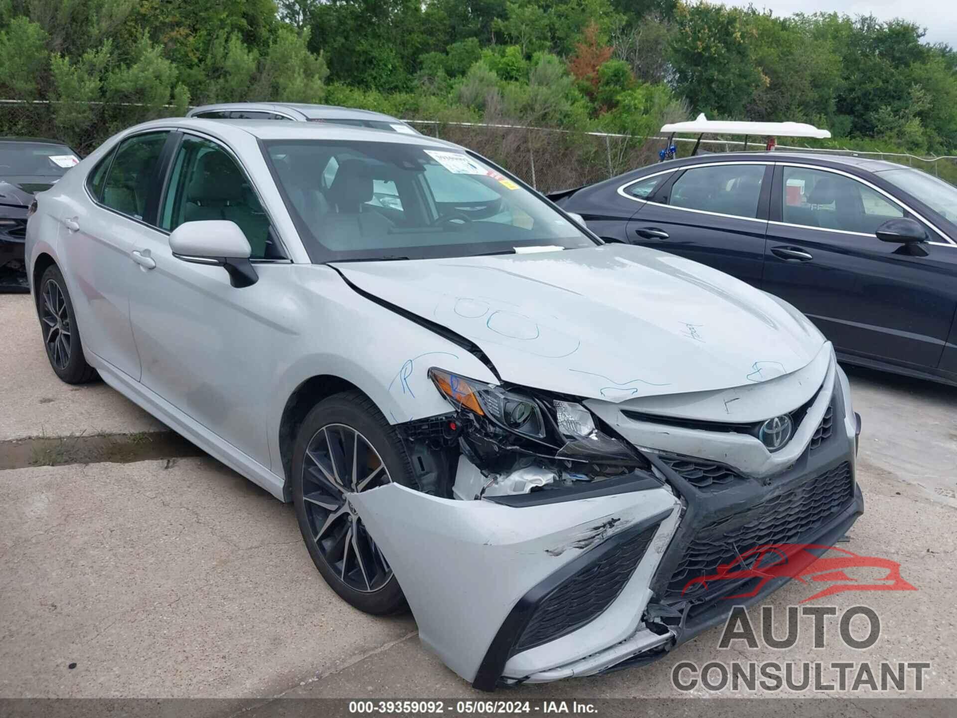 TOYOTA CAMRY 2022 - 4T1G11AK7NU075470