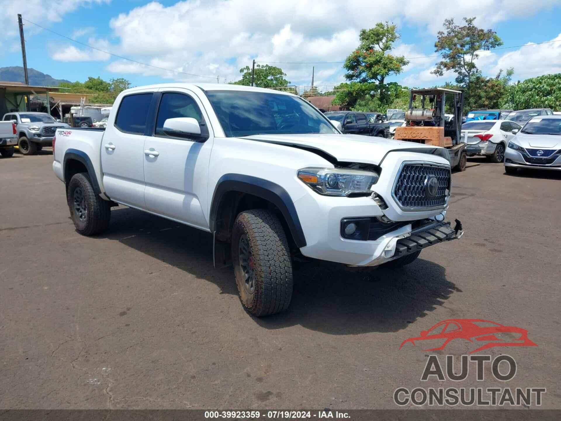 TOYOTA TACOMA 2018 - 3TMCZ5AN5JM145513