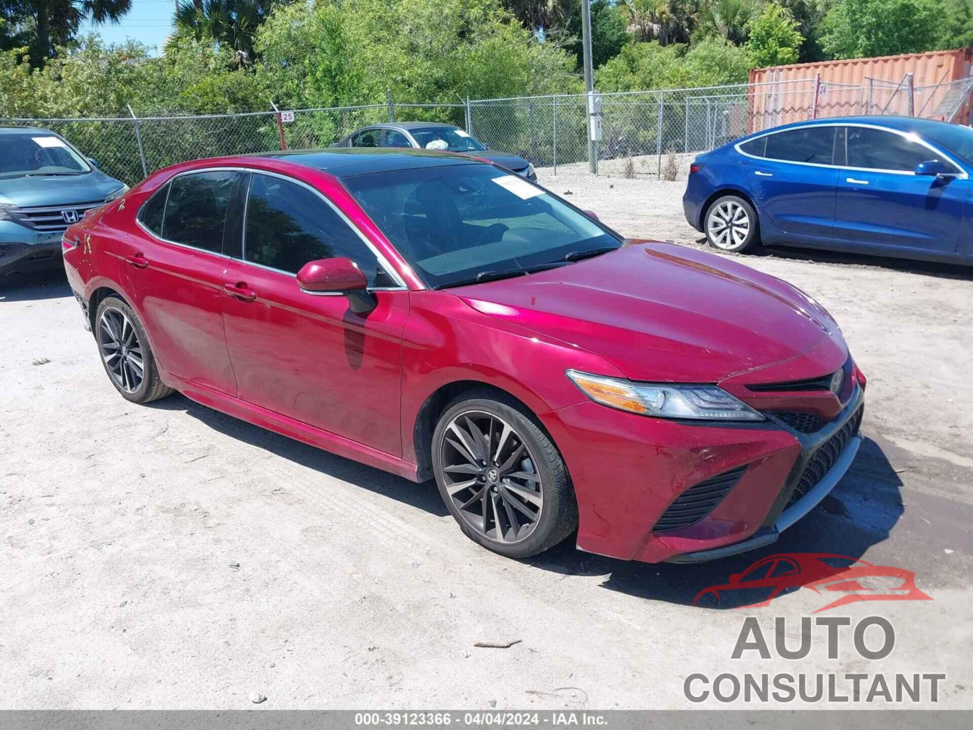 TOYOTA CAMRY 2018 - 4T1B61HK1JU651842