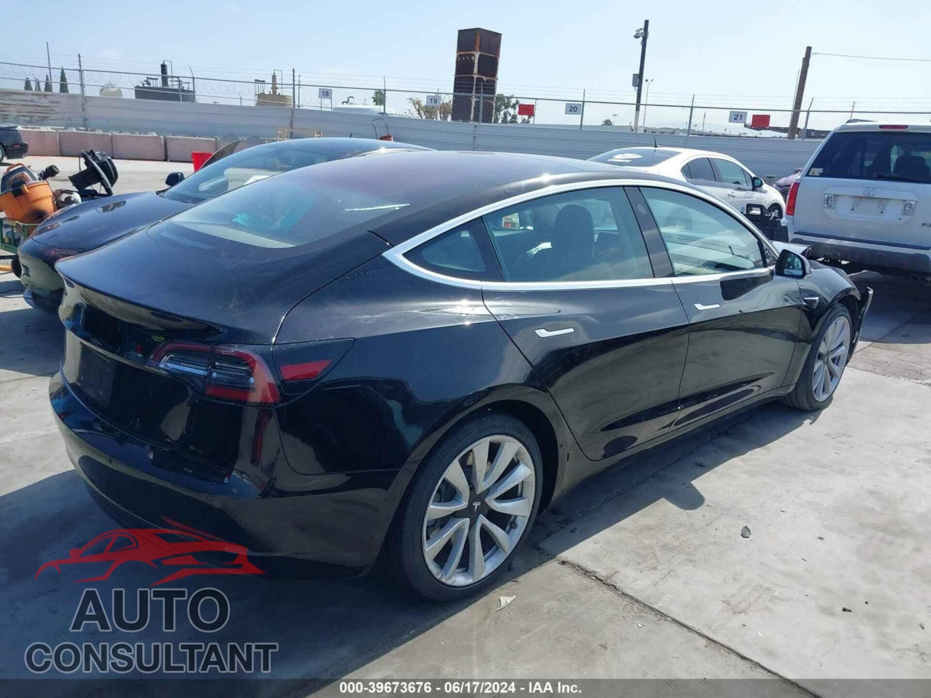 TESLA MODEL 3 2018 - 5YJ3E1EA9JF060352