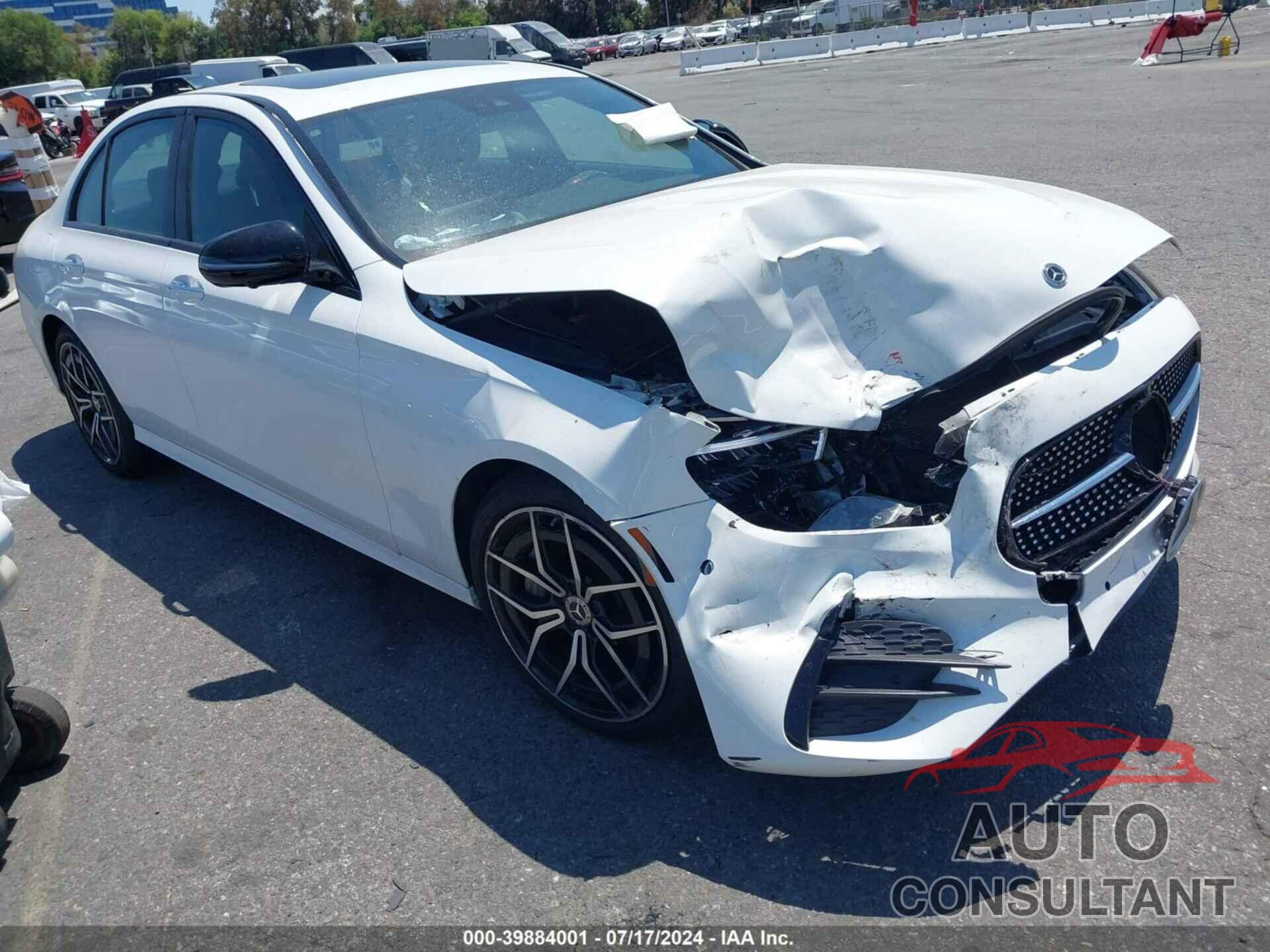 MERCEDES-BENZ E 350 2022 - W1KZF8DB9NB097636
