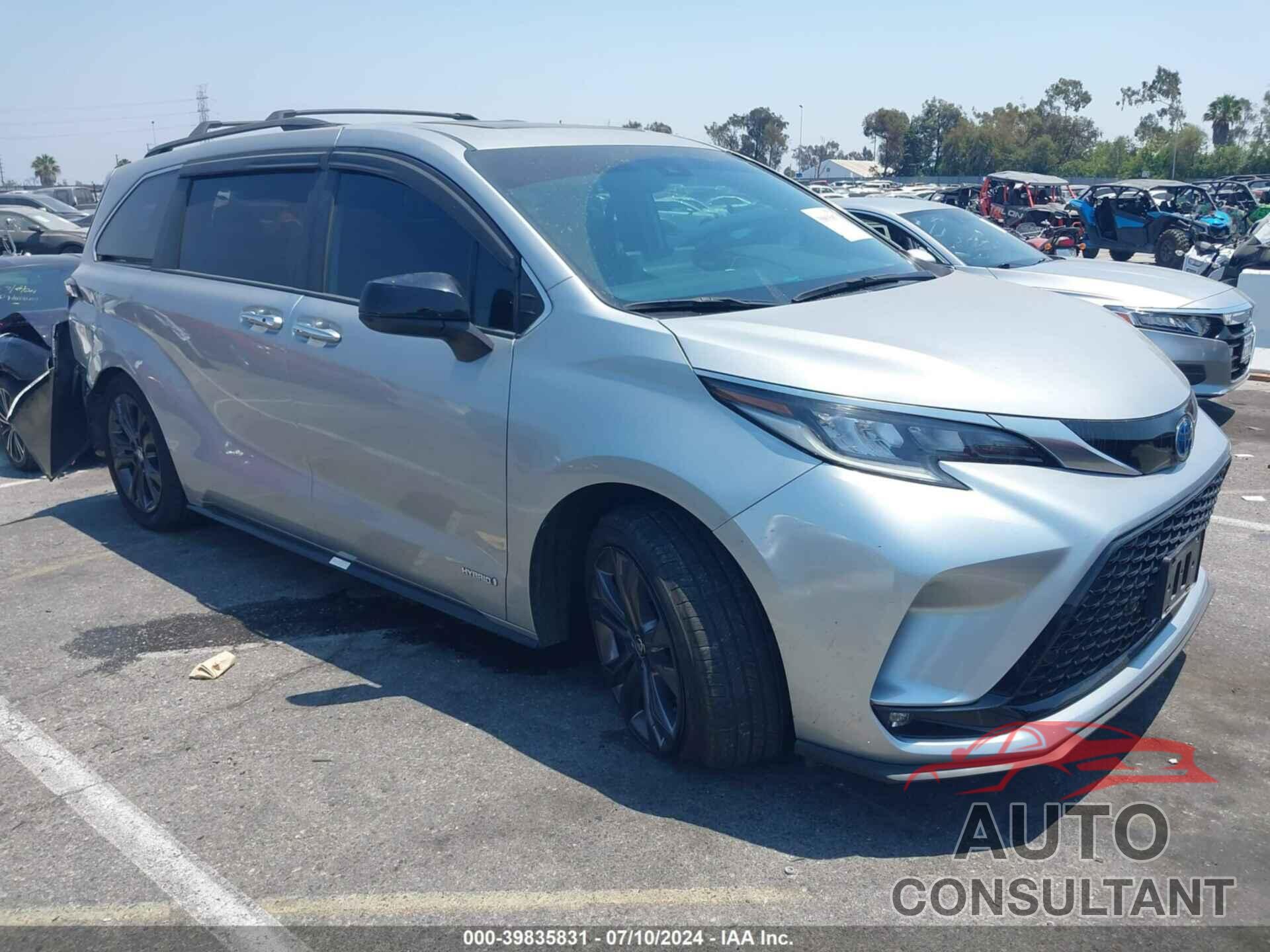 TOYOTA SIENNA 2021 - 5TDXRKEC2MS002953