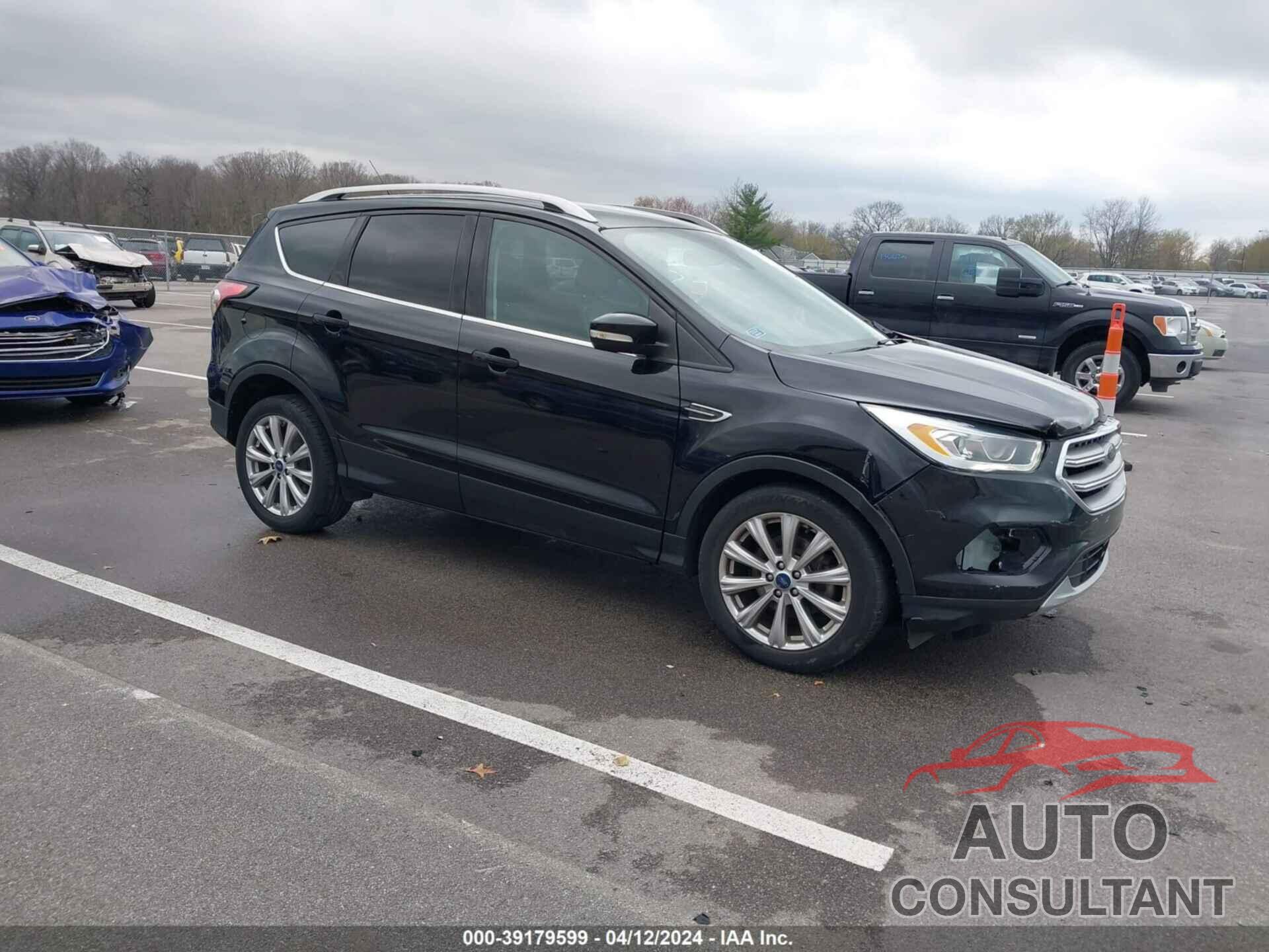 FORD ESCAPE 2017 - 1FMCU0JD4HUD39492