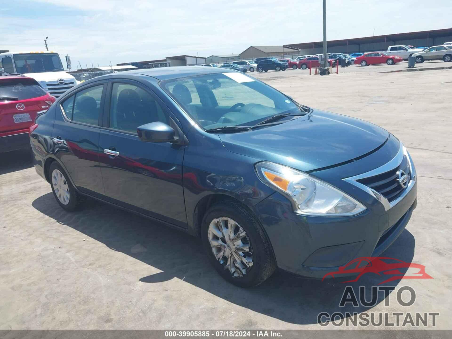 NISSAN VERSA 2017 - 3N1CN7AP7HL861101