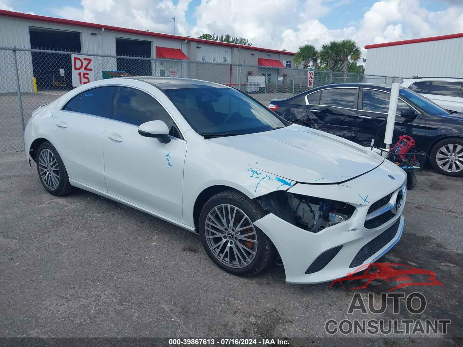 MERCEDES-BENZ CLA 250 2020 - WDD5J4HB1LN069552
