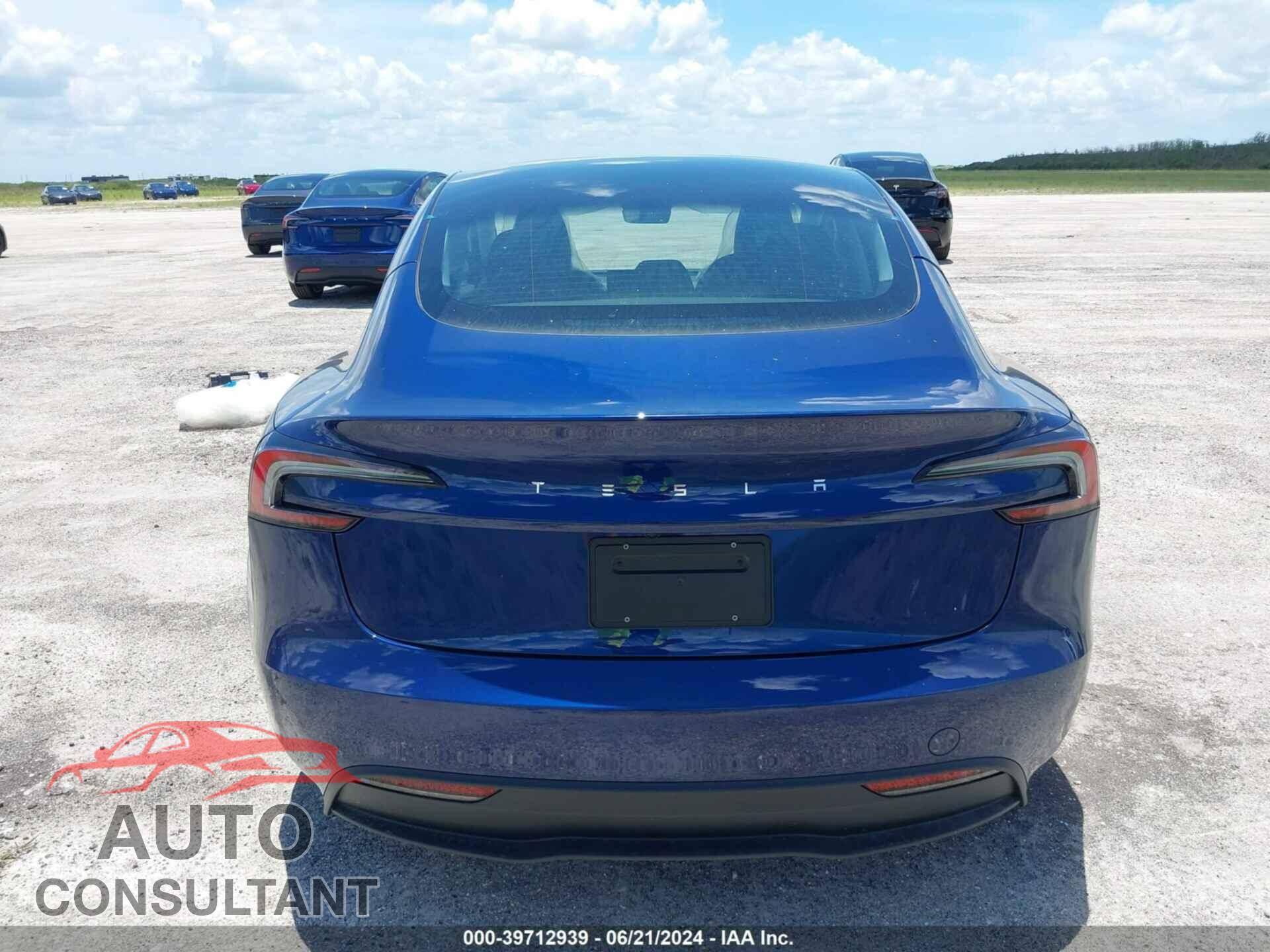 TESLA MODEL 3 2024 - 5YJ3E1EA9RF751554